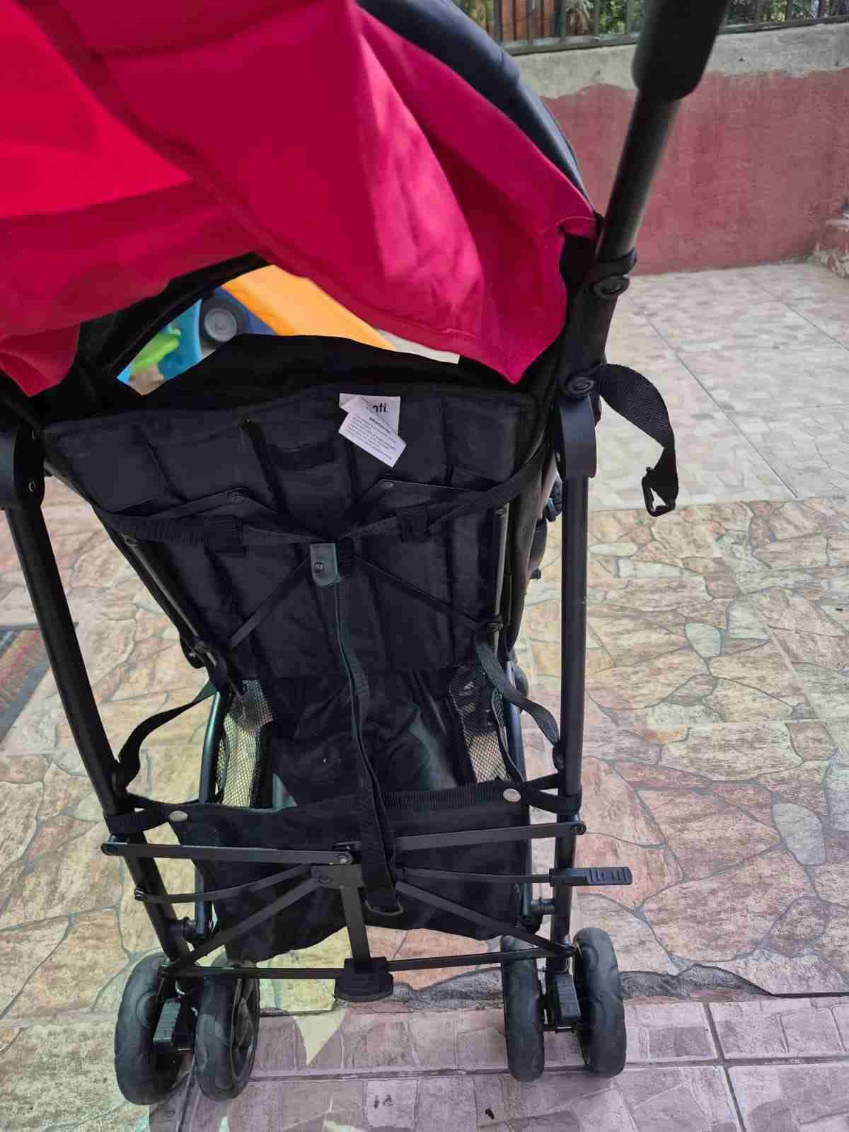 Coche Infanti Aike rojo y negro - miniatura 6