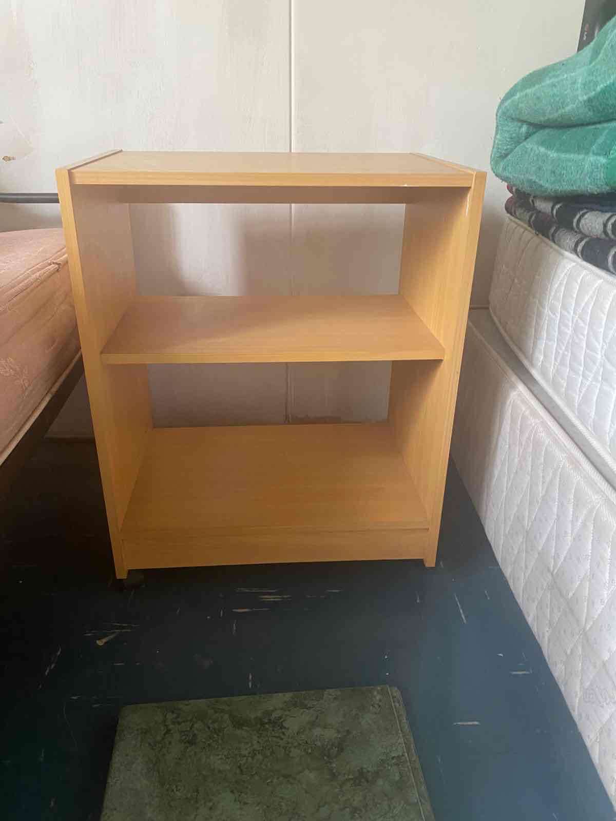 Velador pequeño de madera - miniatura 2