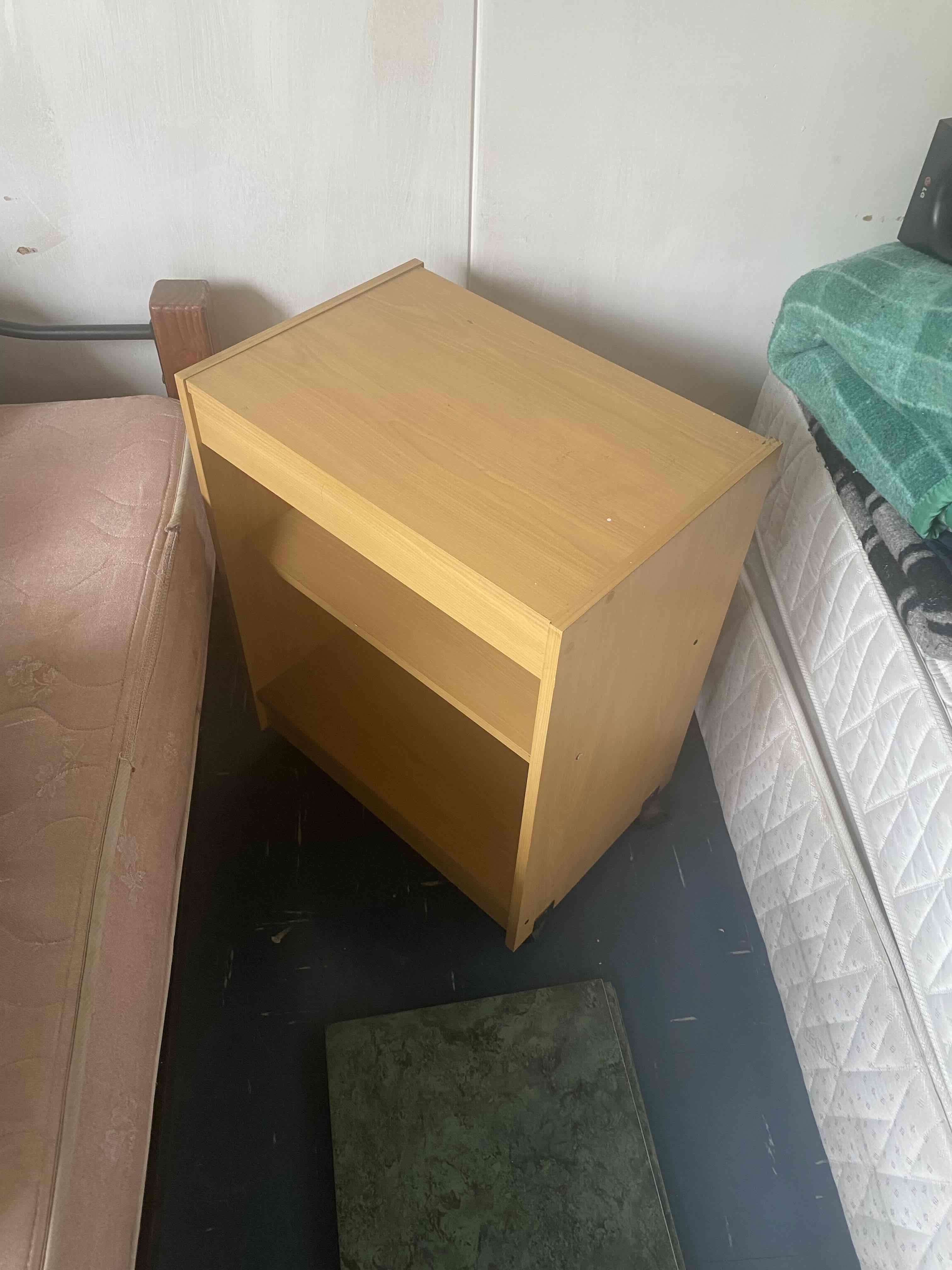 Velador pequeño de madera - miniatura 3