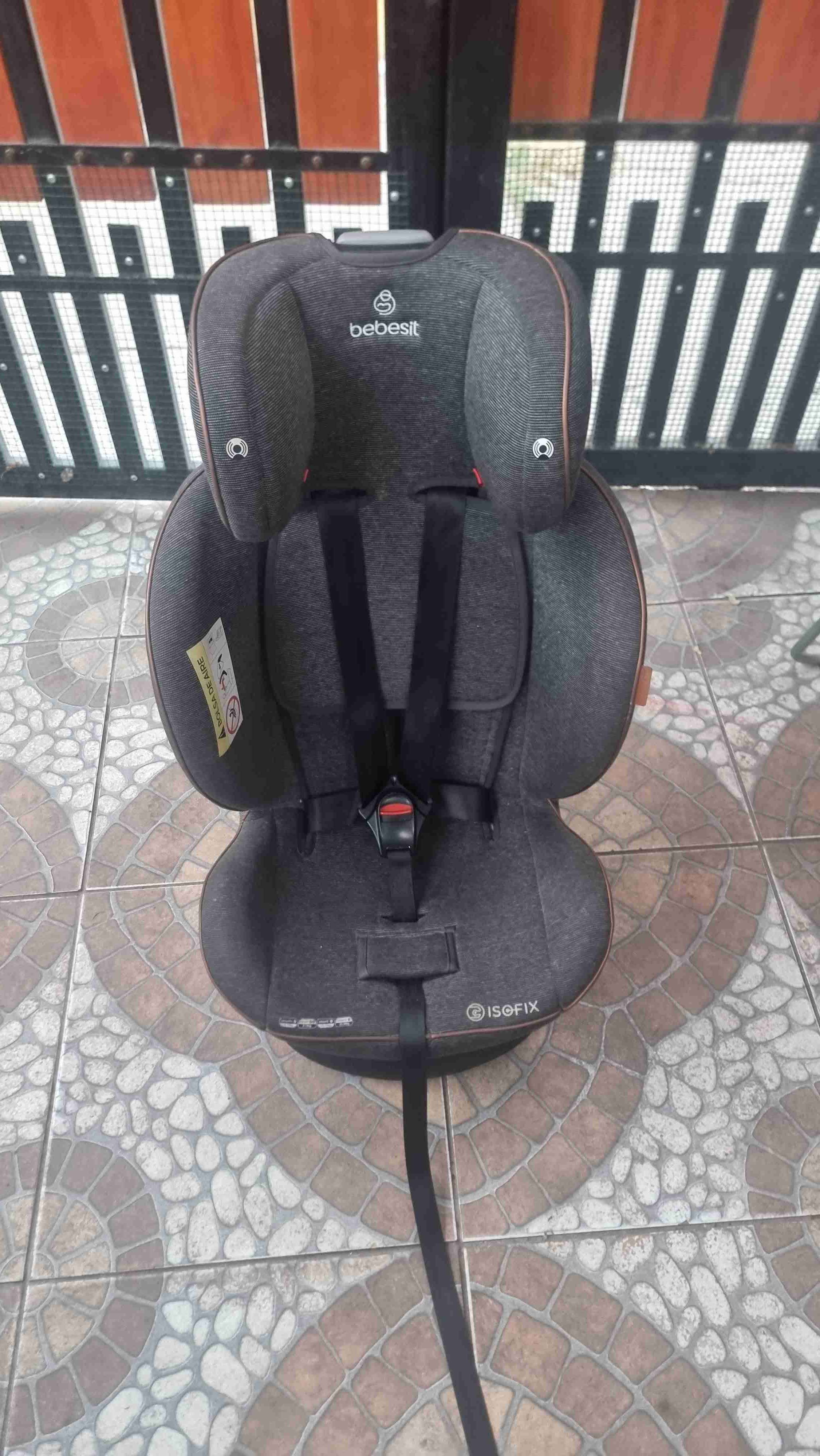 Silla de auto para bebé - miniatura 6