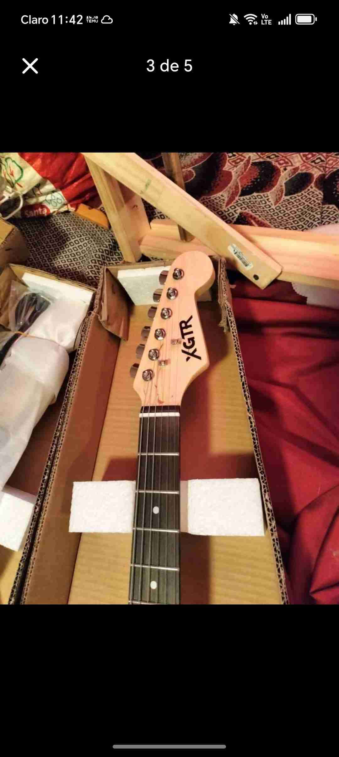 Guitarra eléctrica negra nueva - miniatura 2