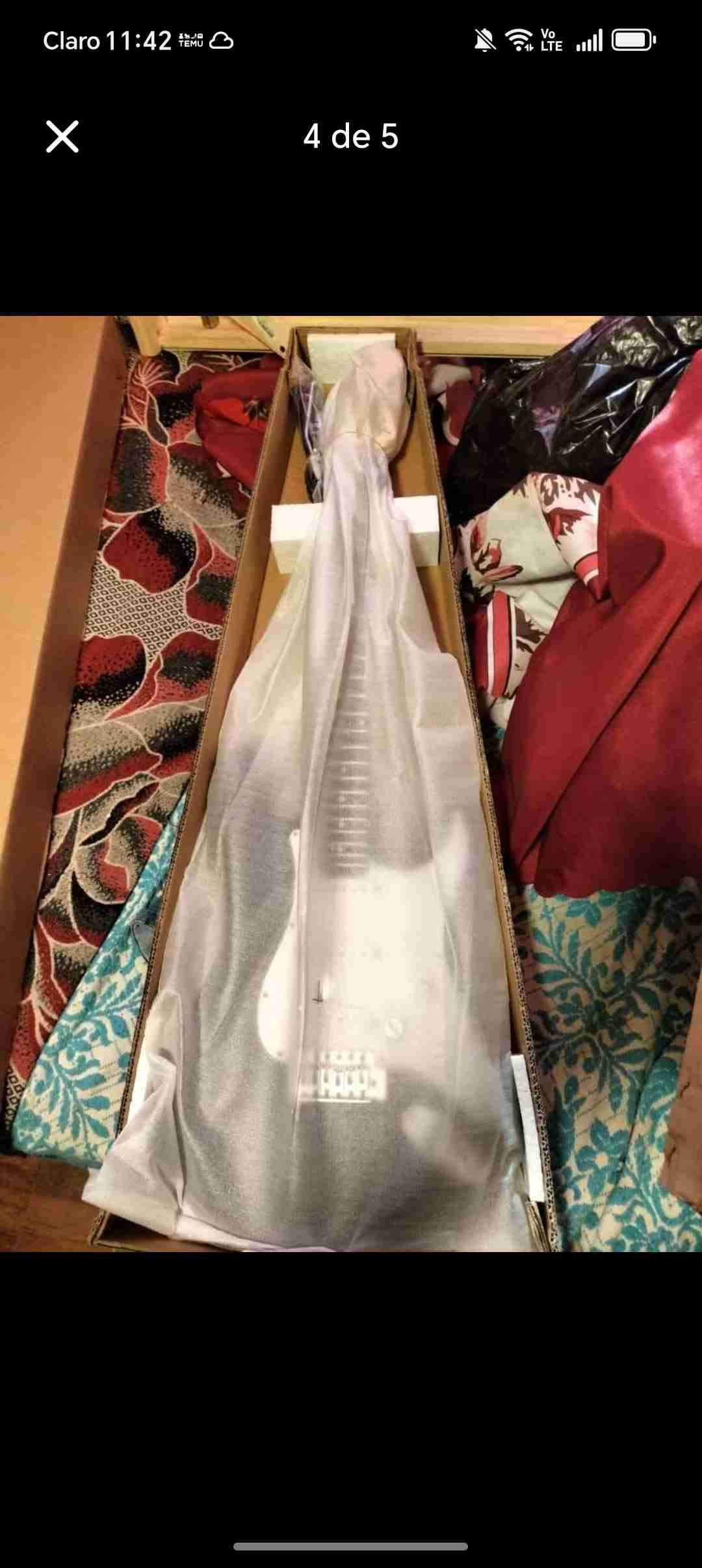 Guitarra eléctrica negra nueva - miniatura 4