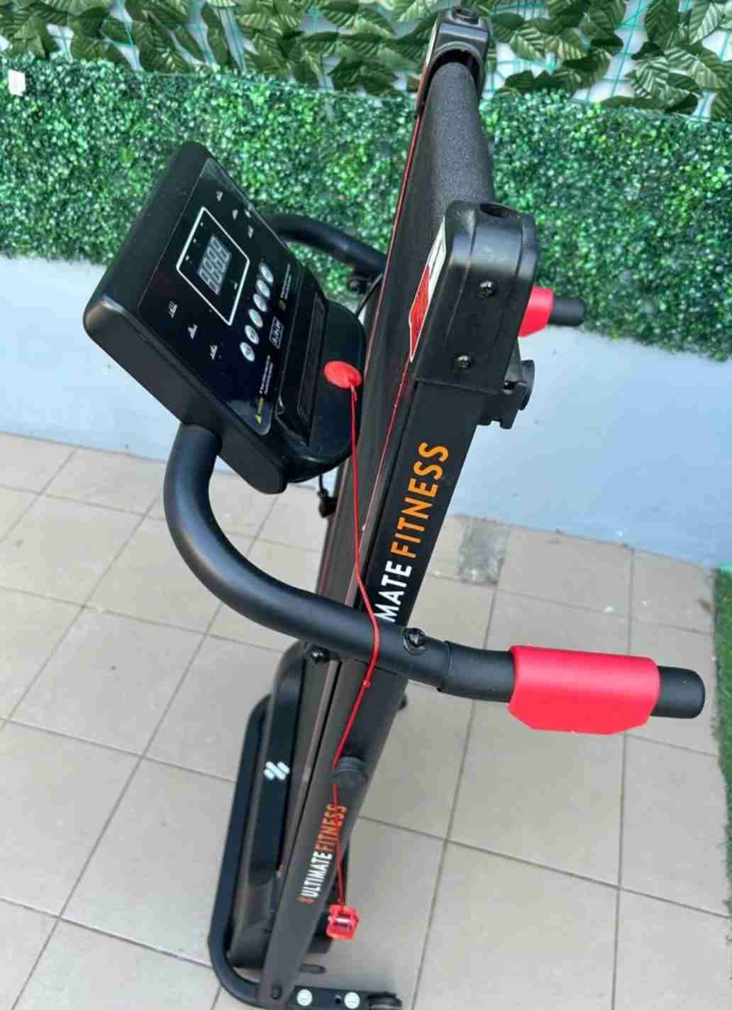 Trotadora eléctrica E100 Ultimate Fitness - 2