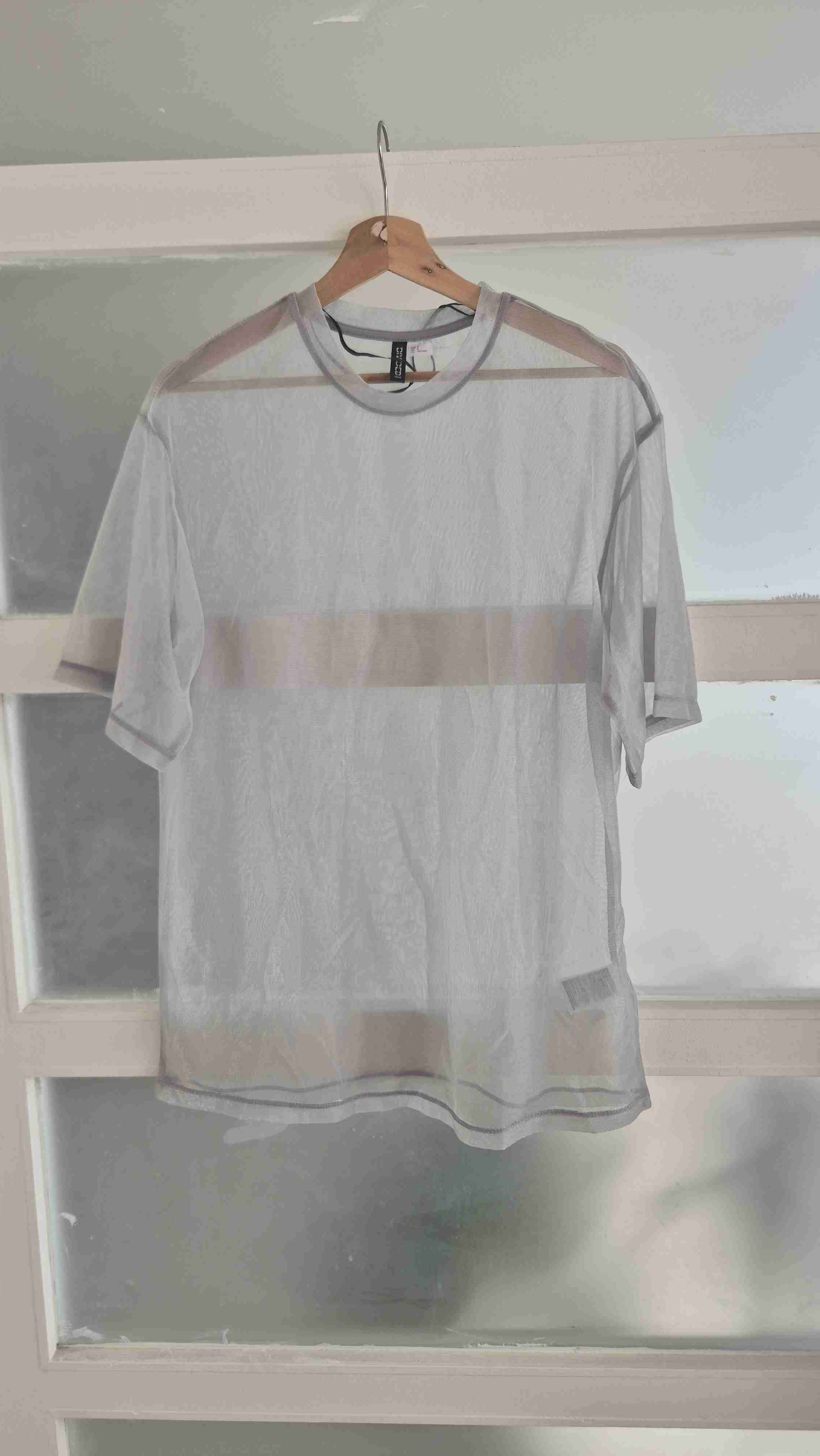 Polera gris transparente