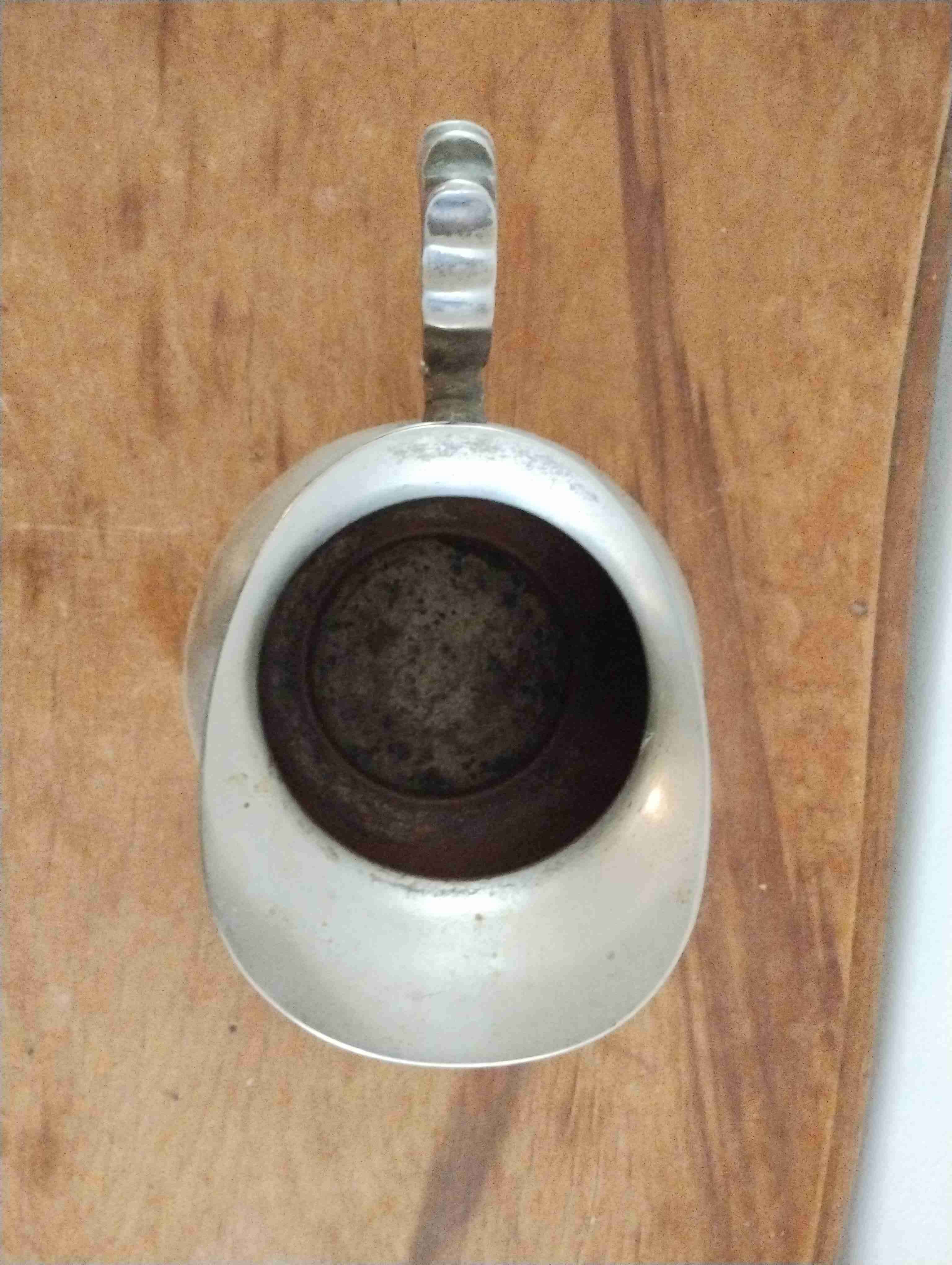 Jarra de metal antigua - miniatura 6