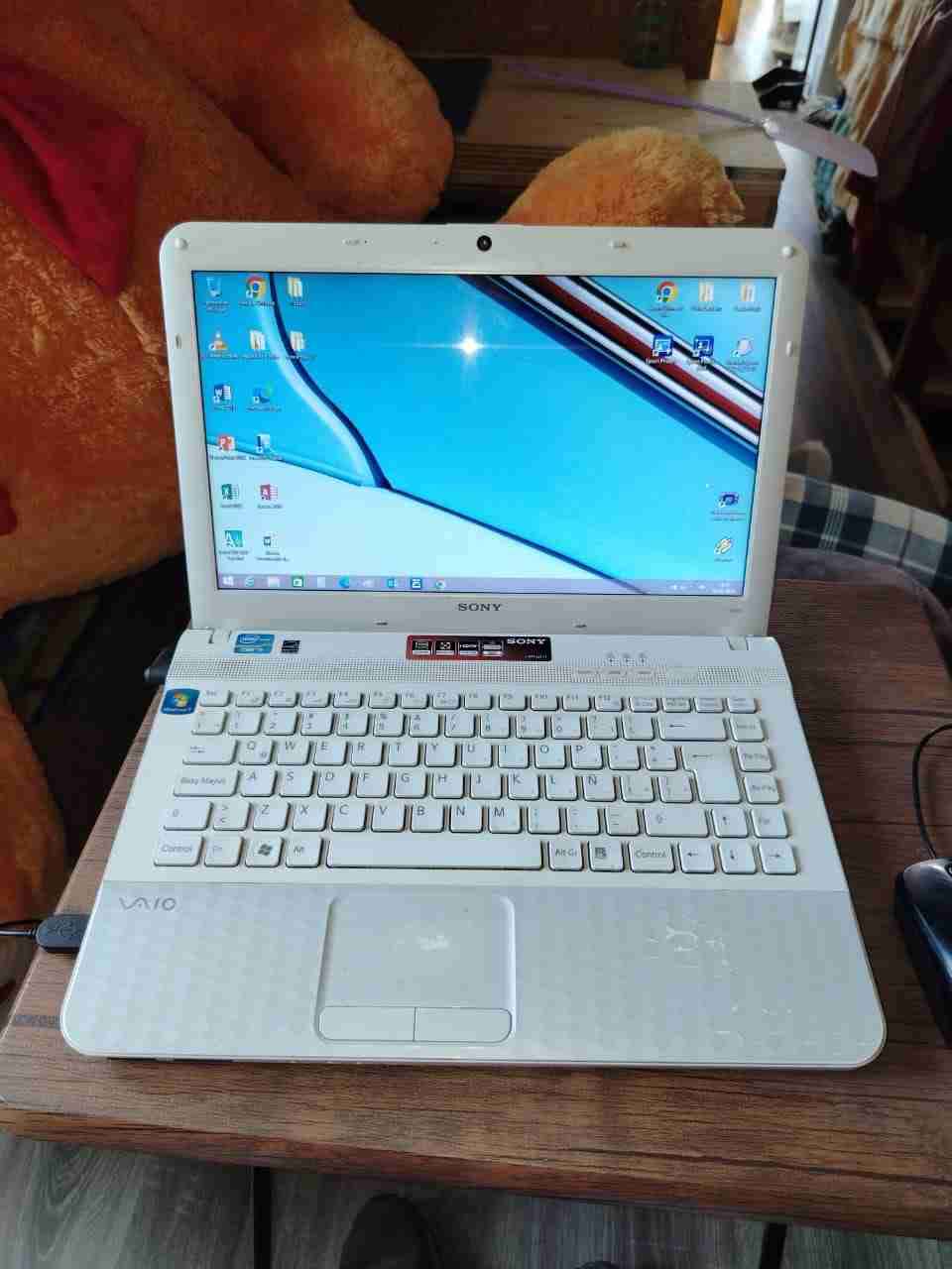 Laptop Sony VAIO Pcg-61a - miniatura 2