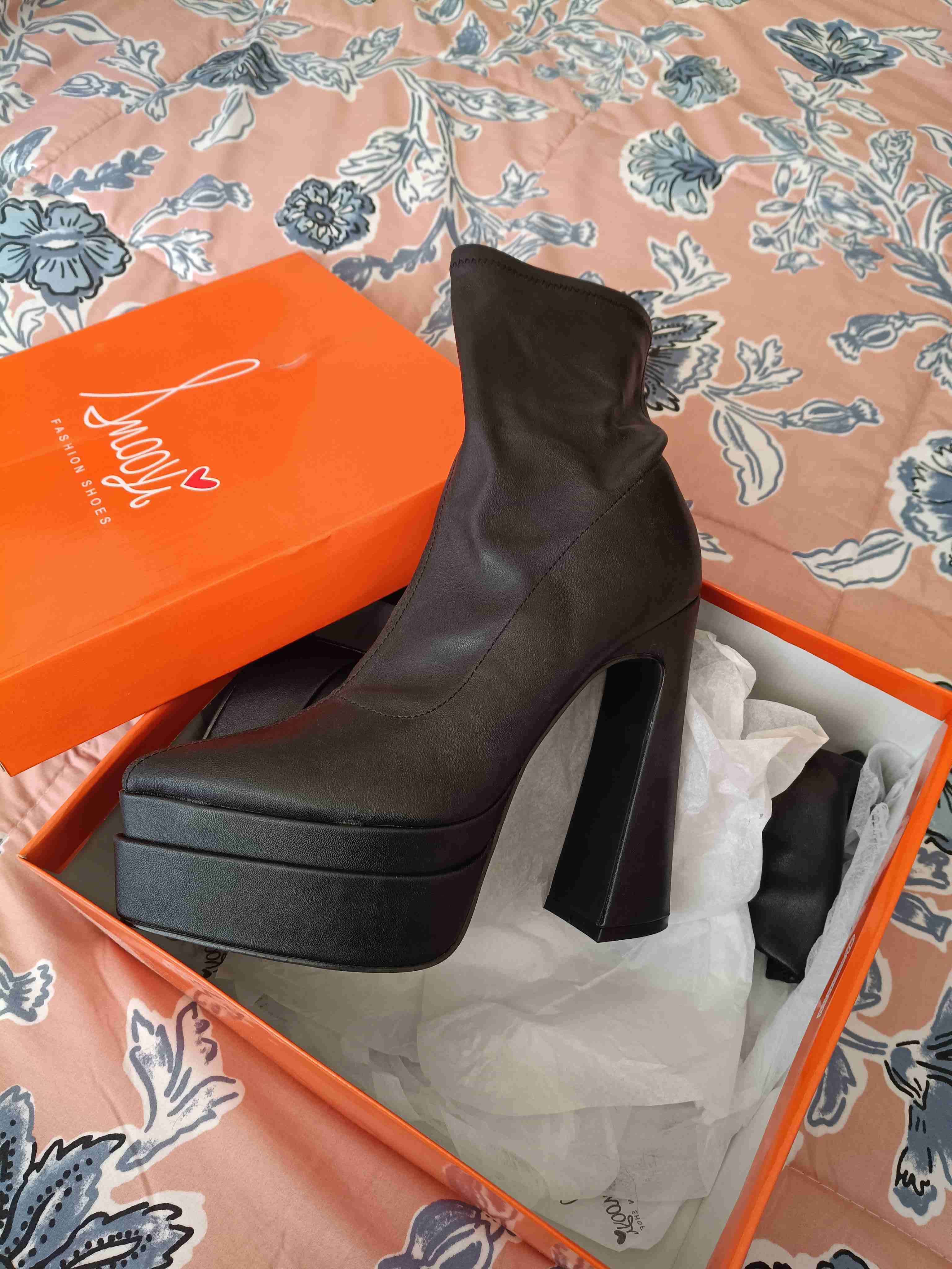 Botines negros con taco alto - miniatura 2