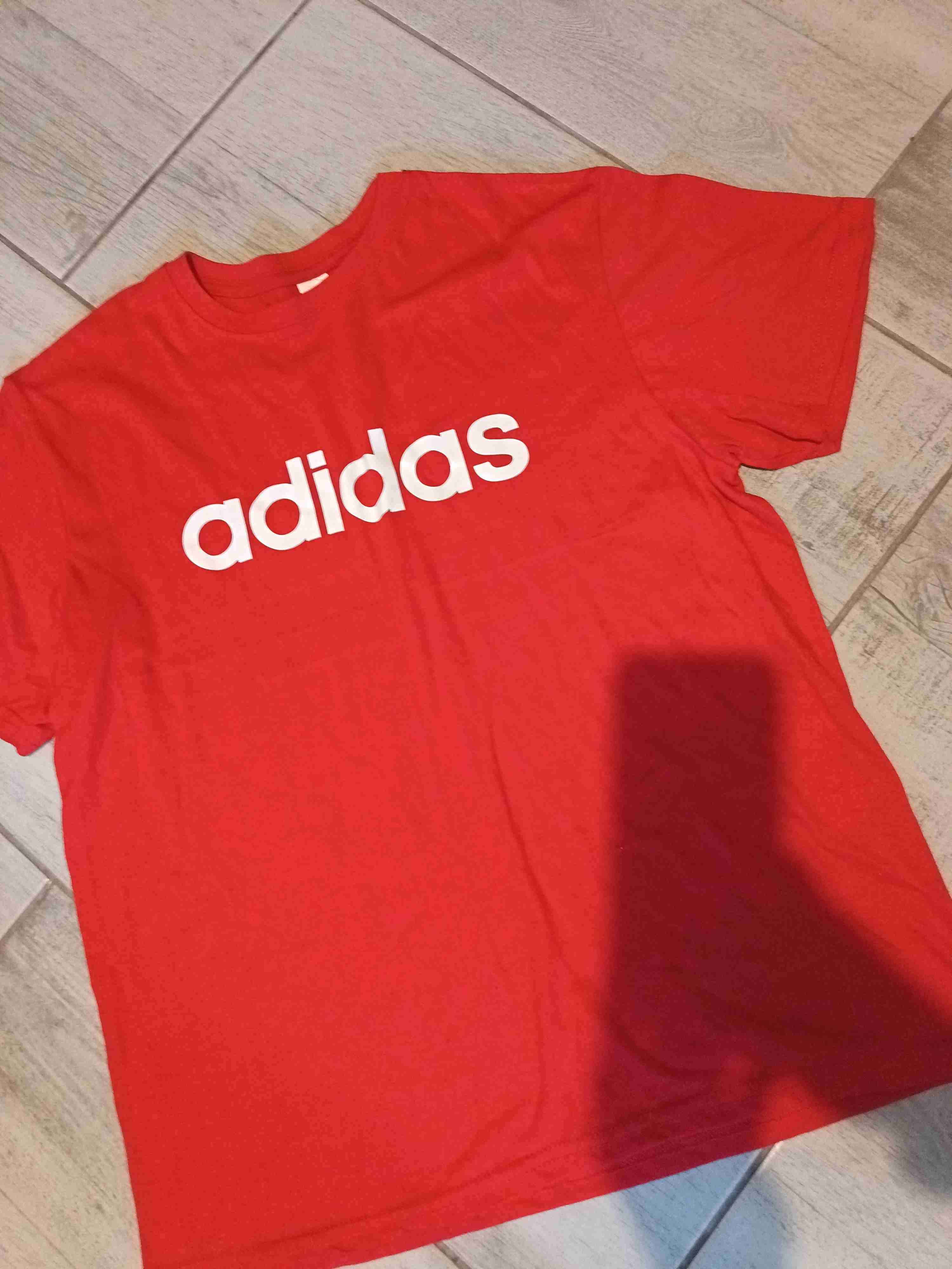 Polera roja Adidas