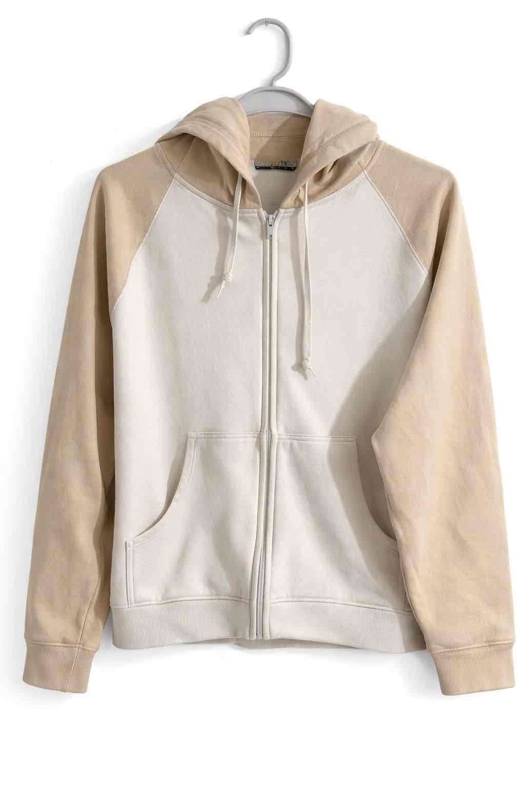 Polerón con capucha bicolor