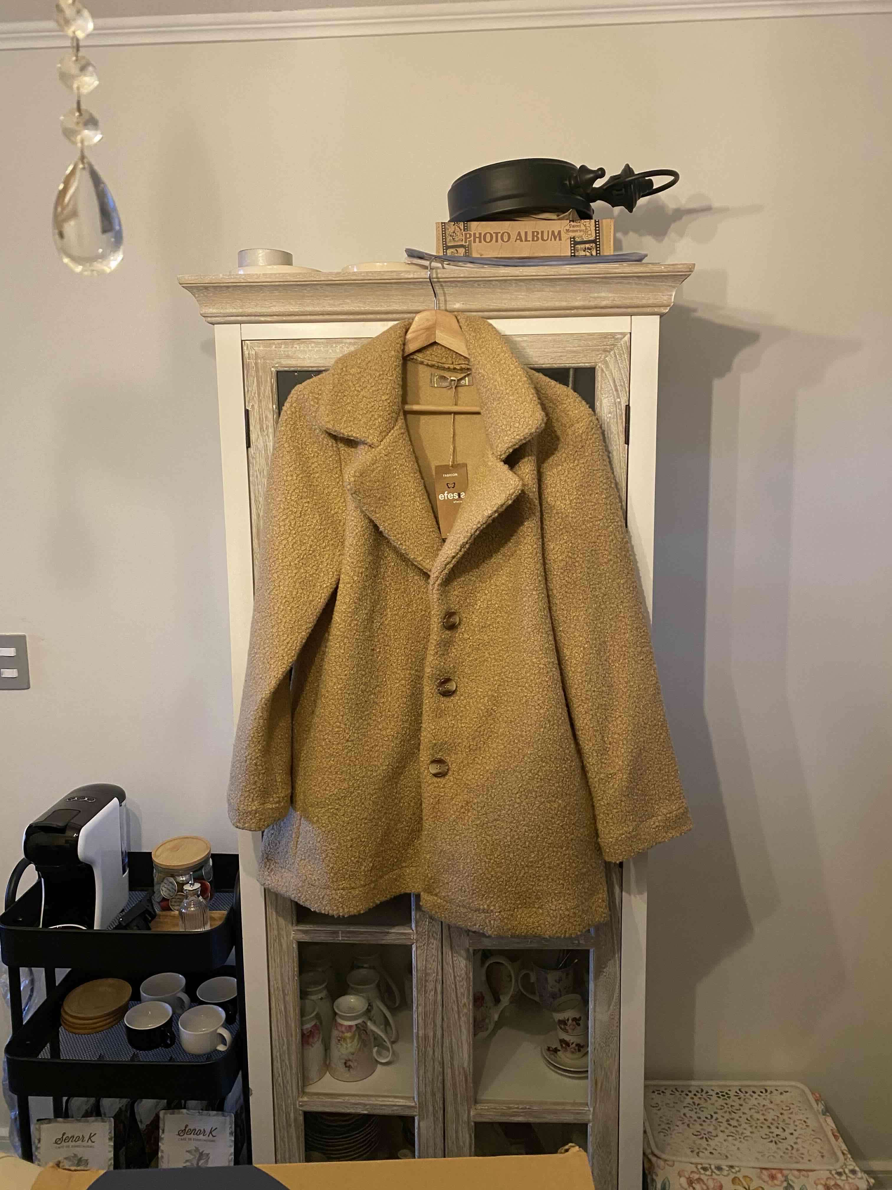 Abrigo marrón abotonado - miniatura 2