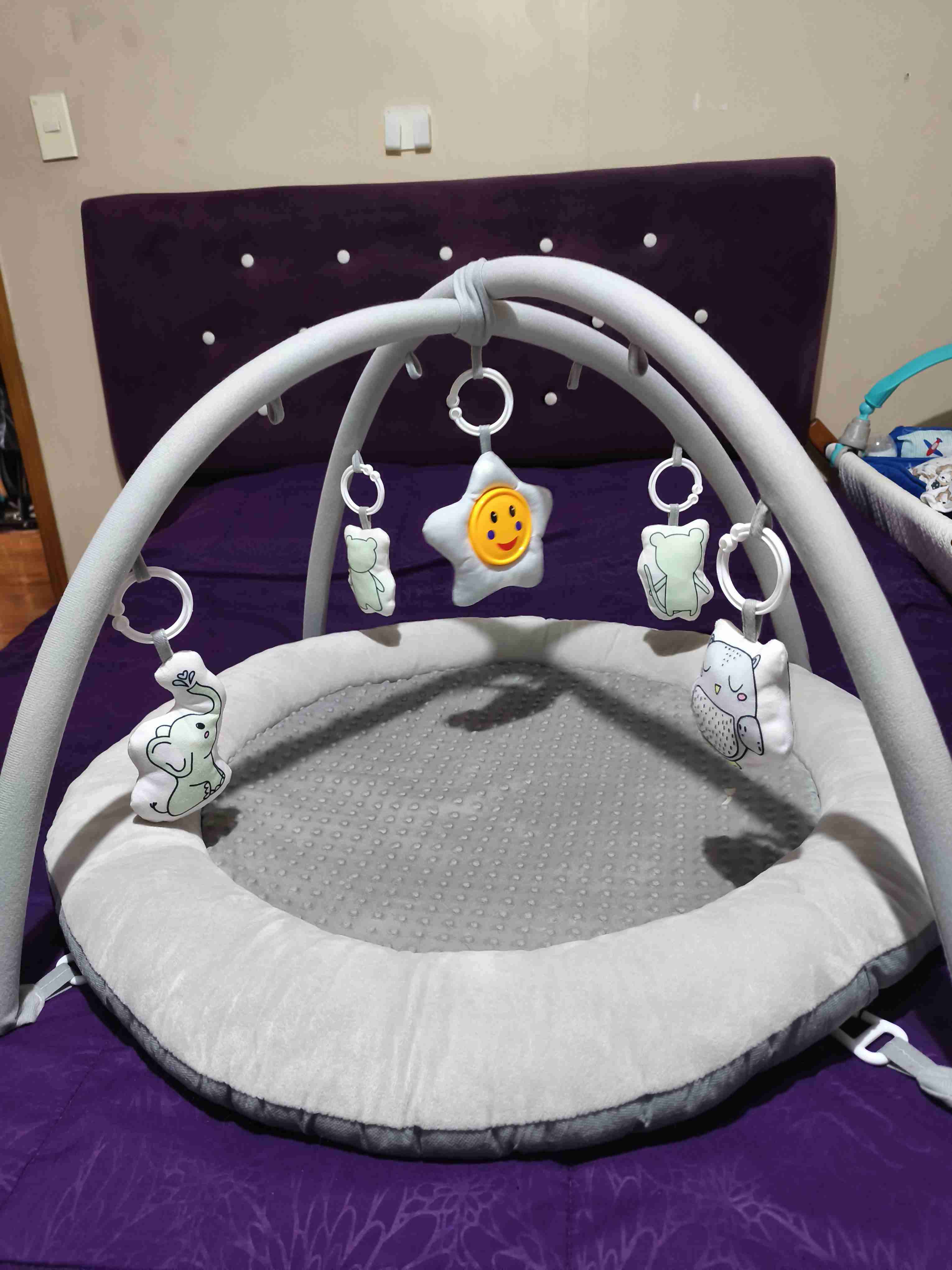 Alfombra de juego sensorial gris - 2