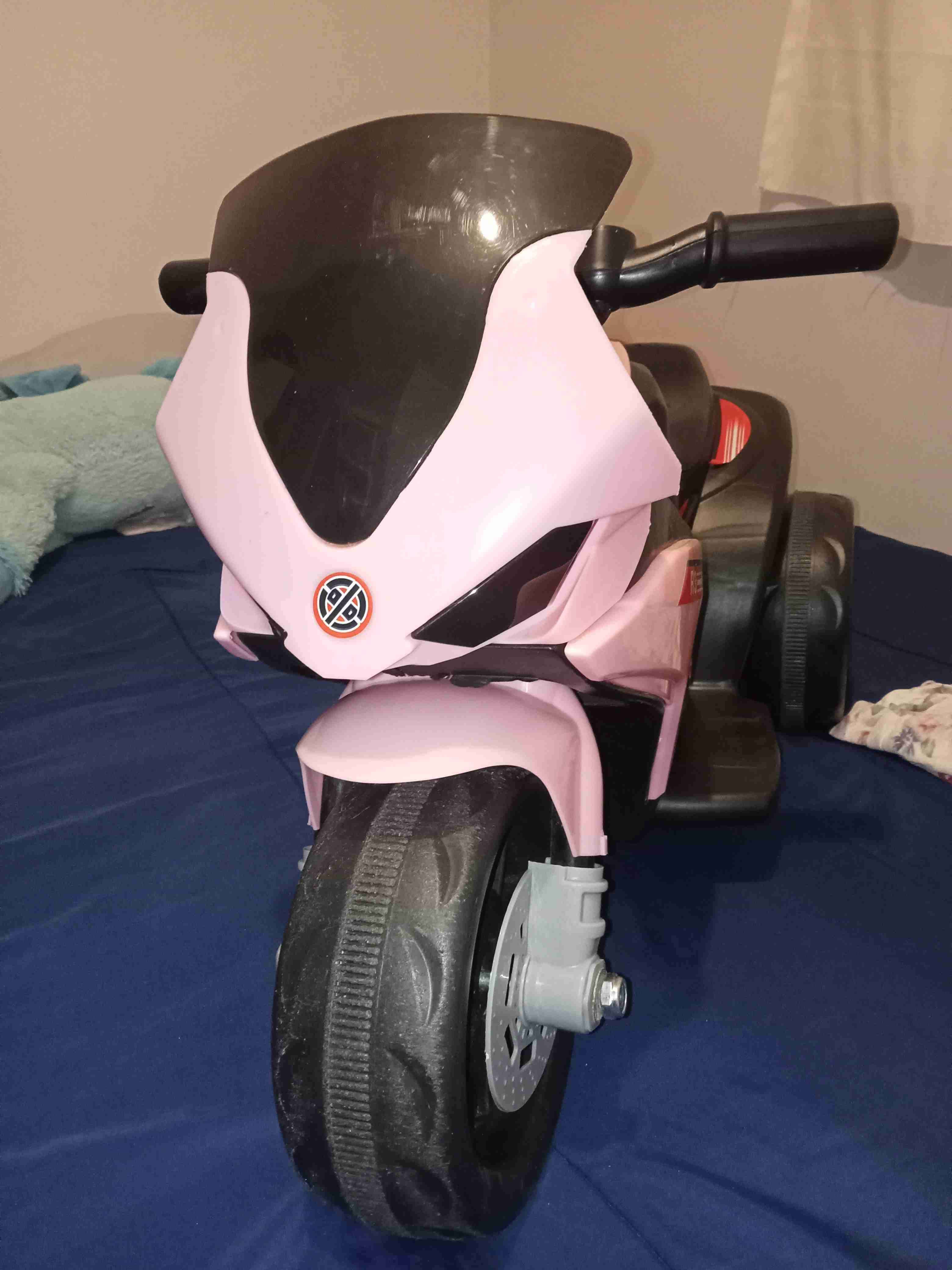 Moto eléctrica infantil rosada - miniatura 4