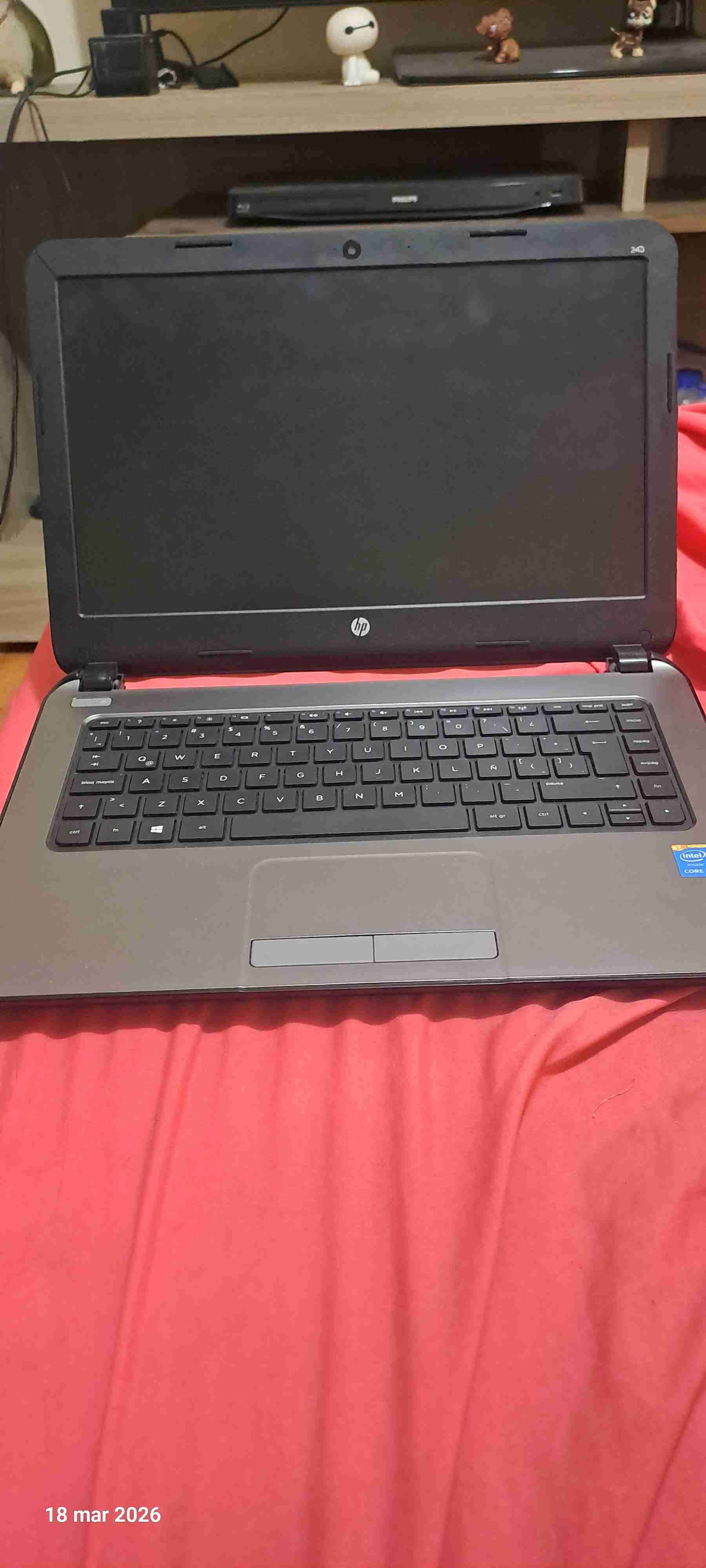 Vendo por apuro Laptop Intel Core i3 gris - miniatura 2