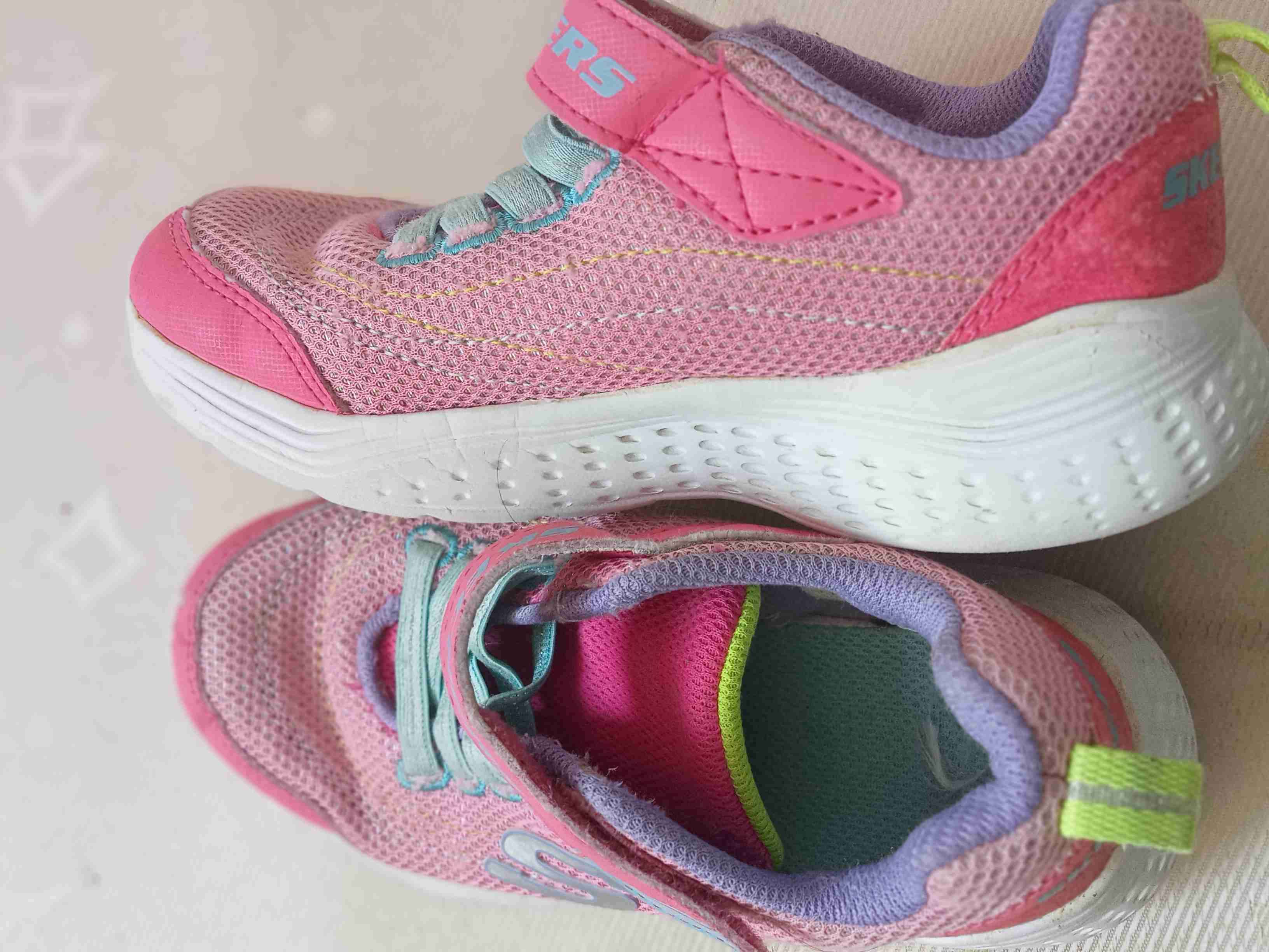 Zapatillas Skechers rosadas para niñas - miniatura 4