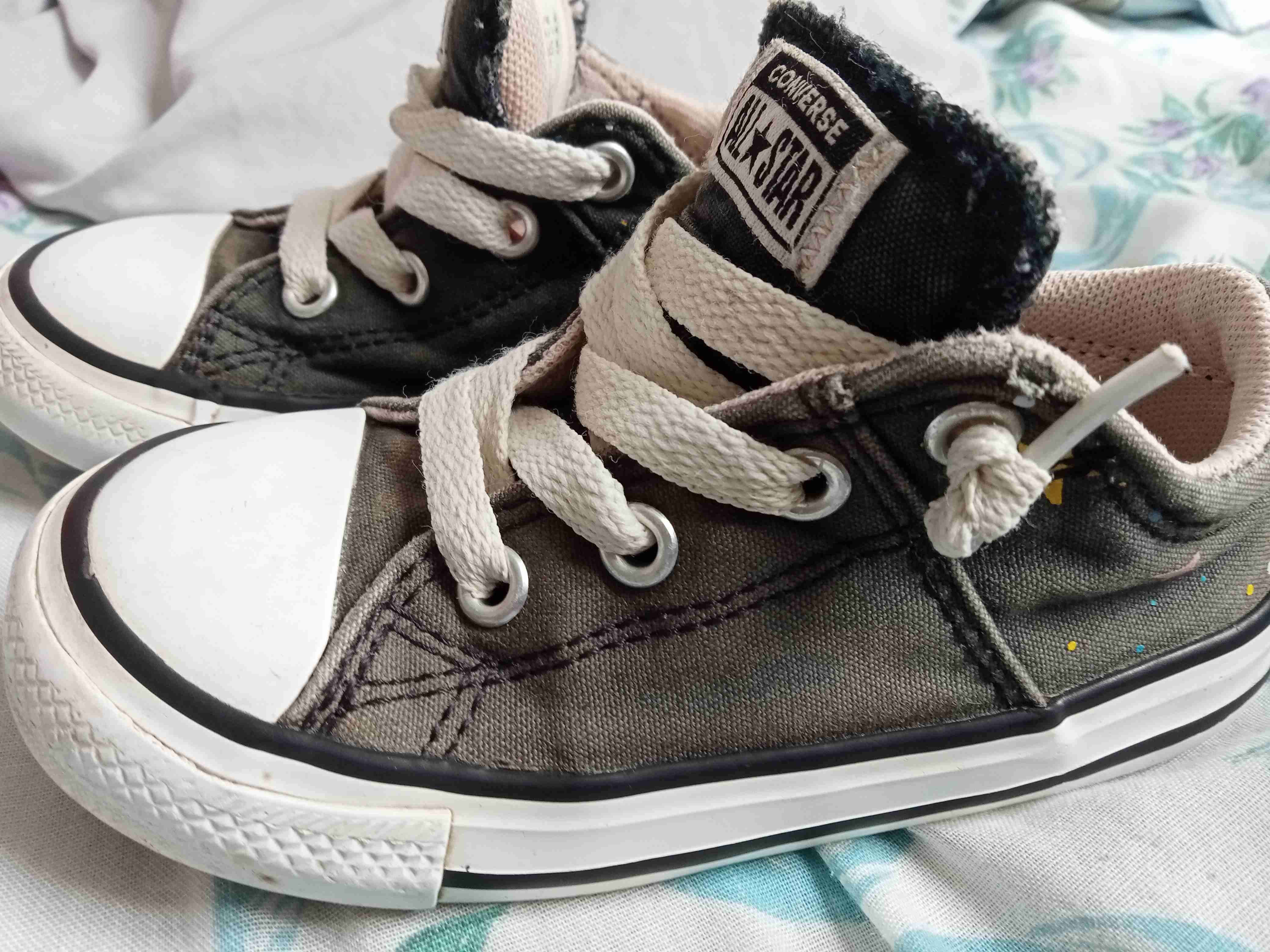 Zapatos variados para niños - miniatura 3