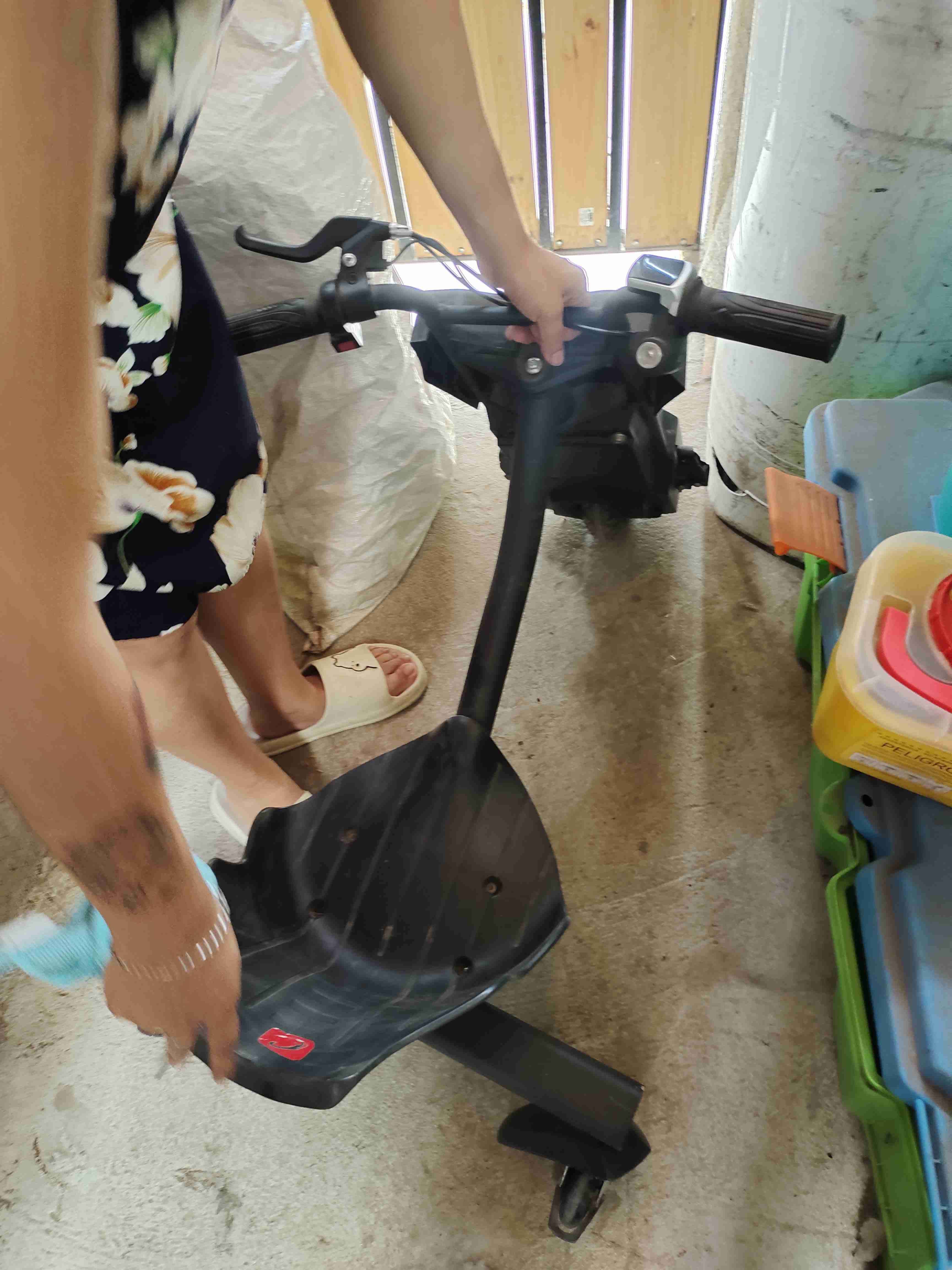 Drift Trike eléctrico negro - miniatura 2