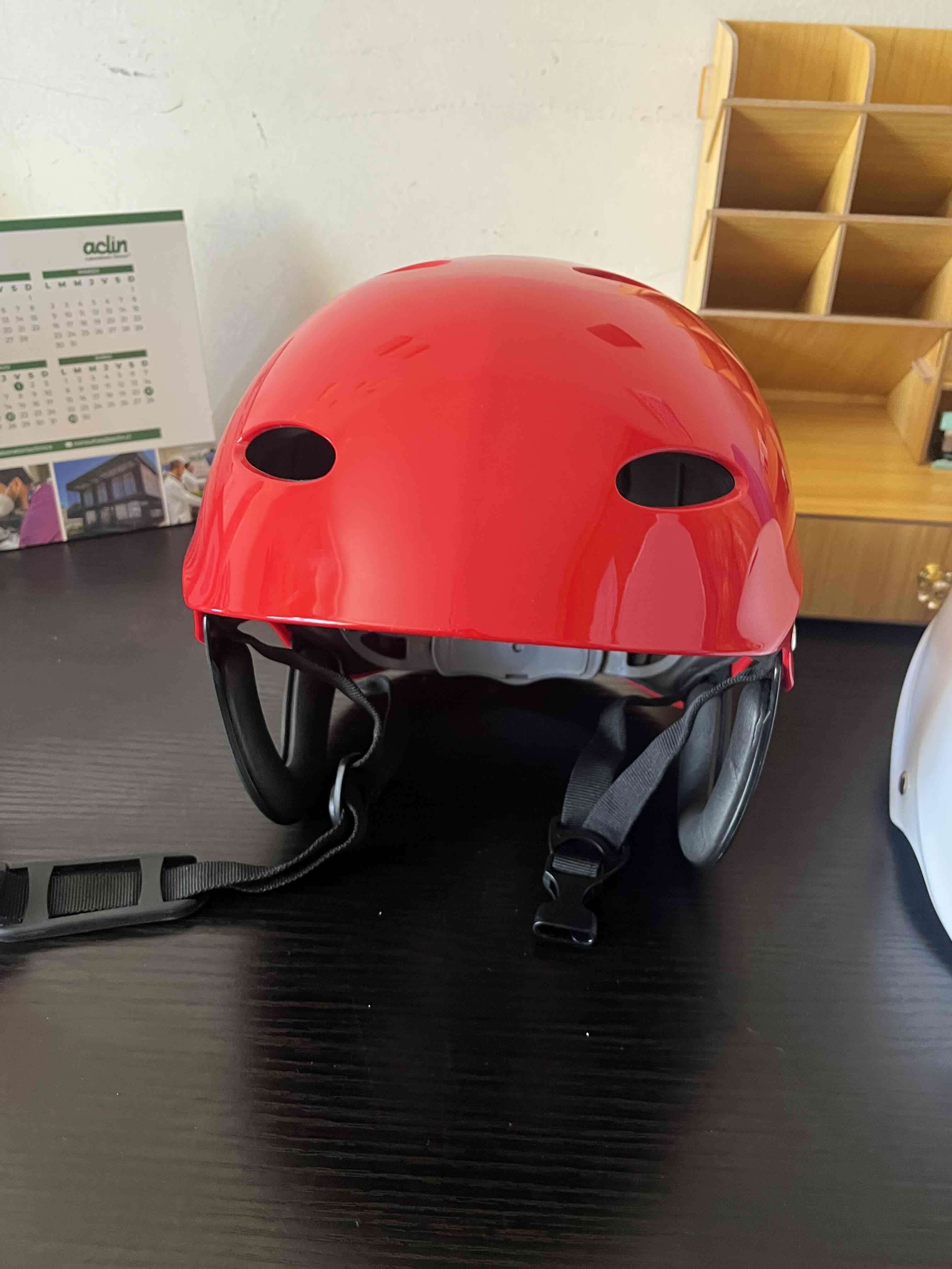 Cascos rojo y blanco - miniatura 2