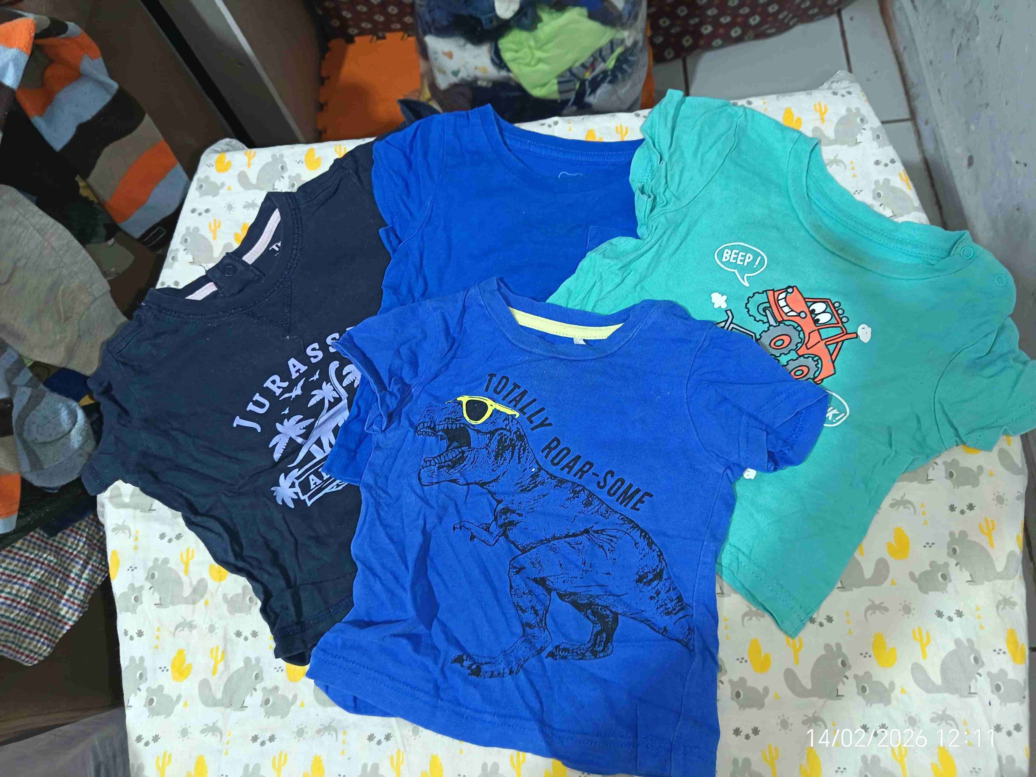 Lote de ropa de niño talla 12 meses - miniatura 4