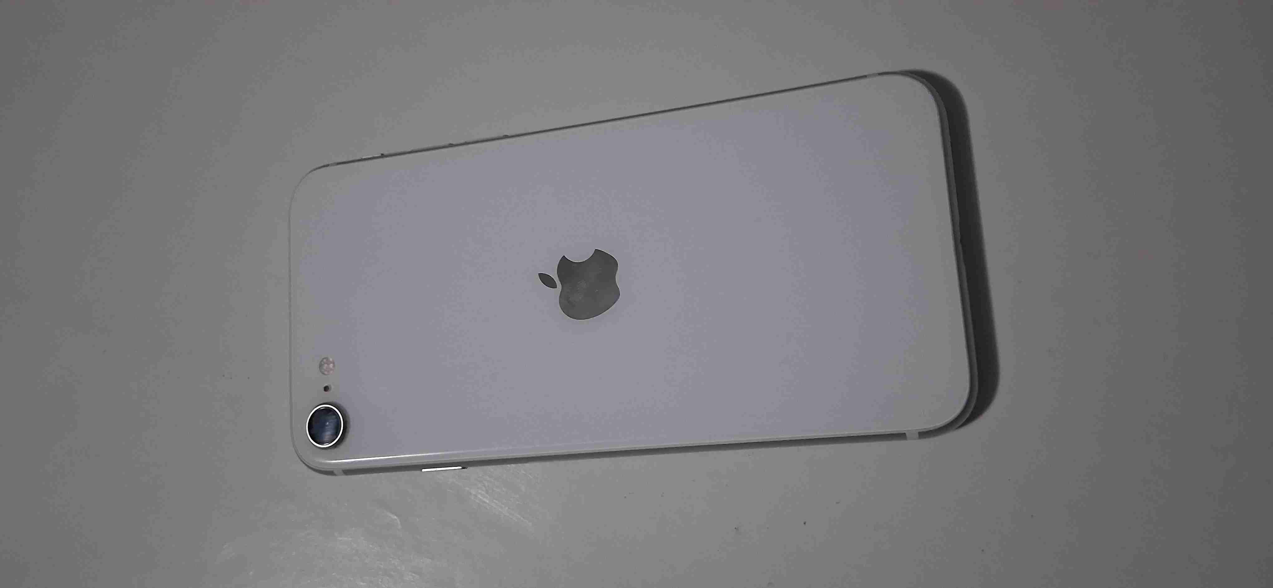 IPHONE SE 2021 2DA GEN - miniatura 2