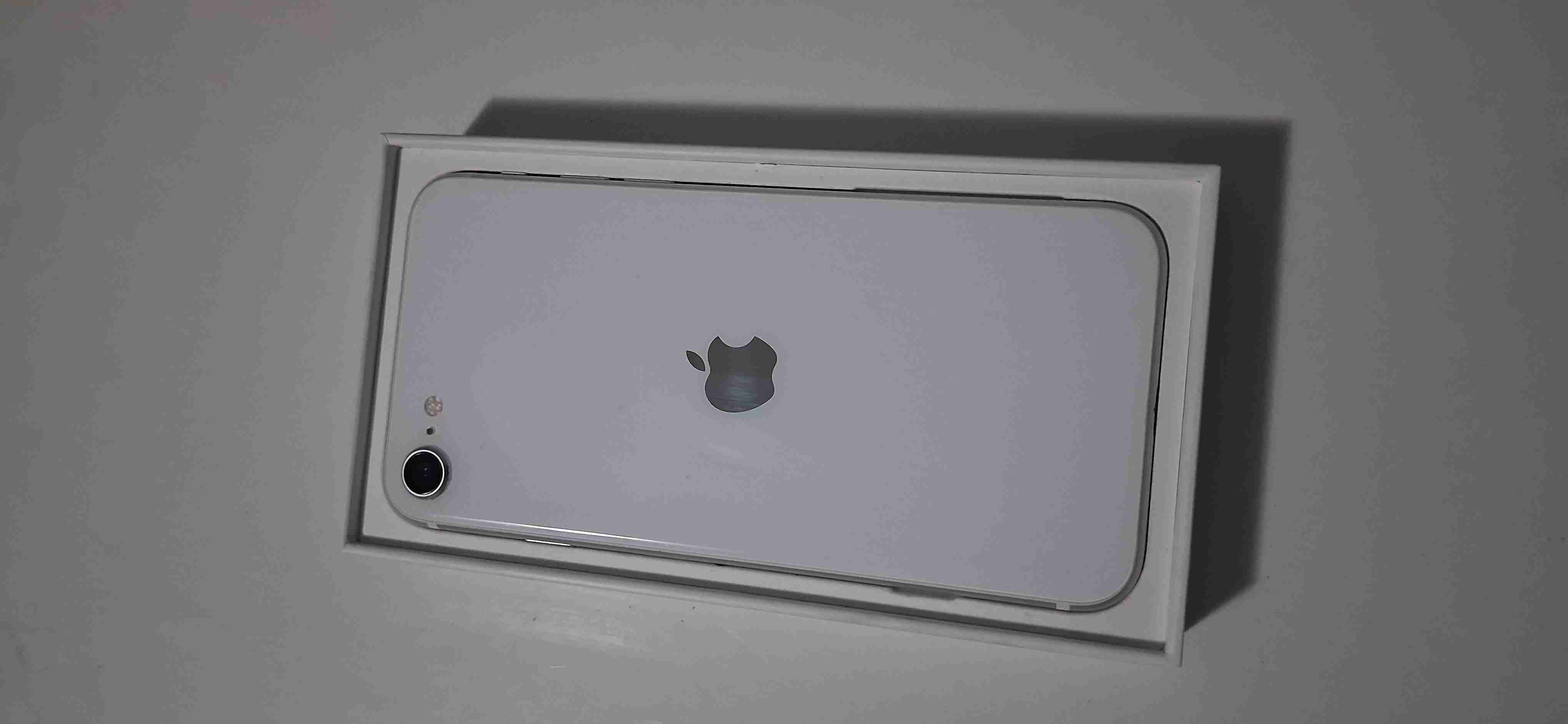 IPHONE SE 2021 2DA GEN - miniatura 3