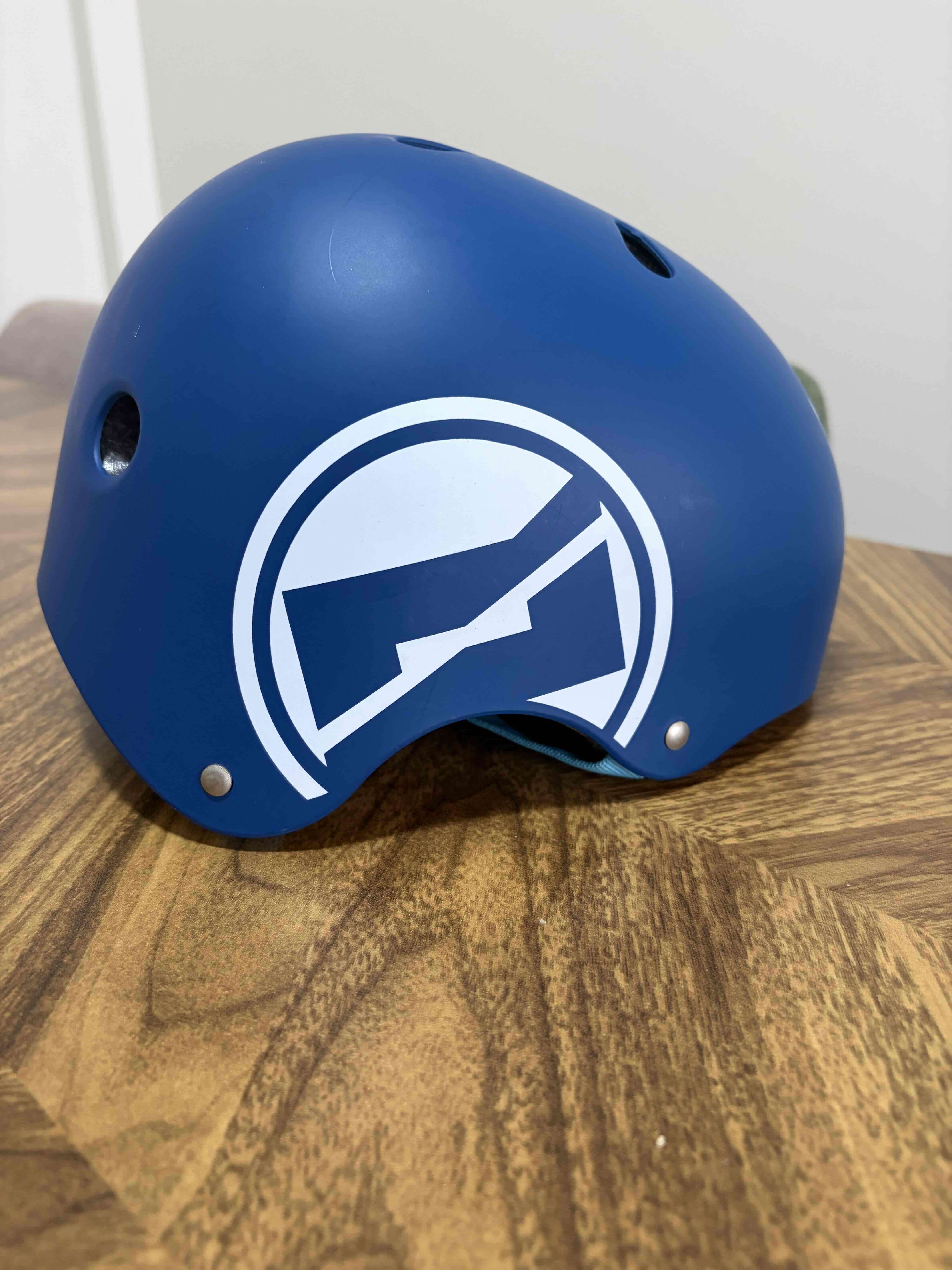 Casco azul Polemic - 4