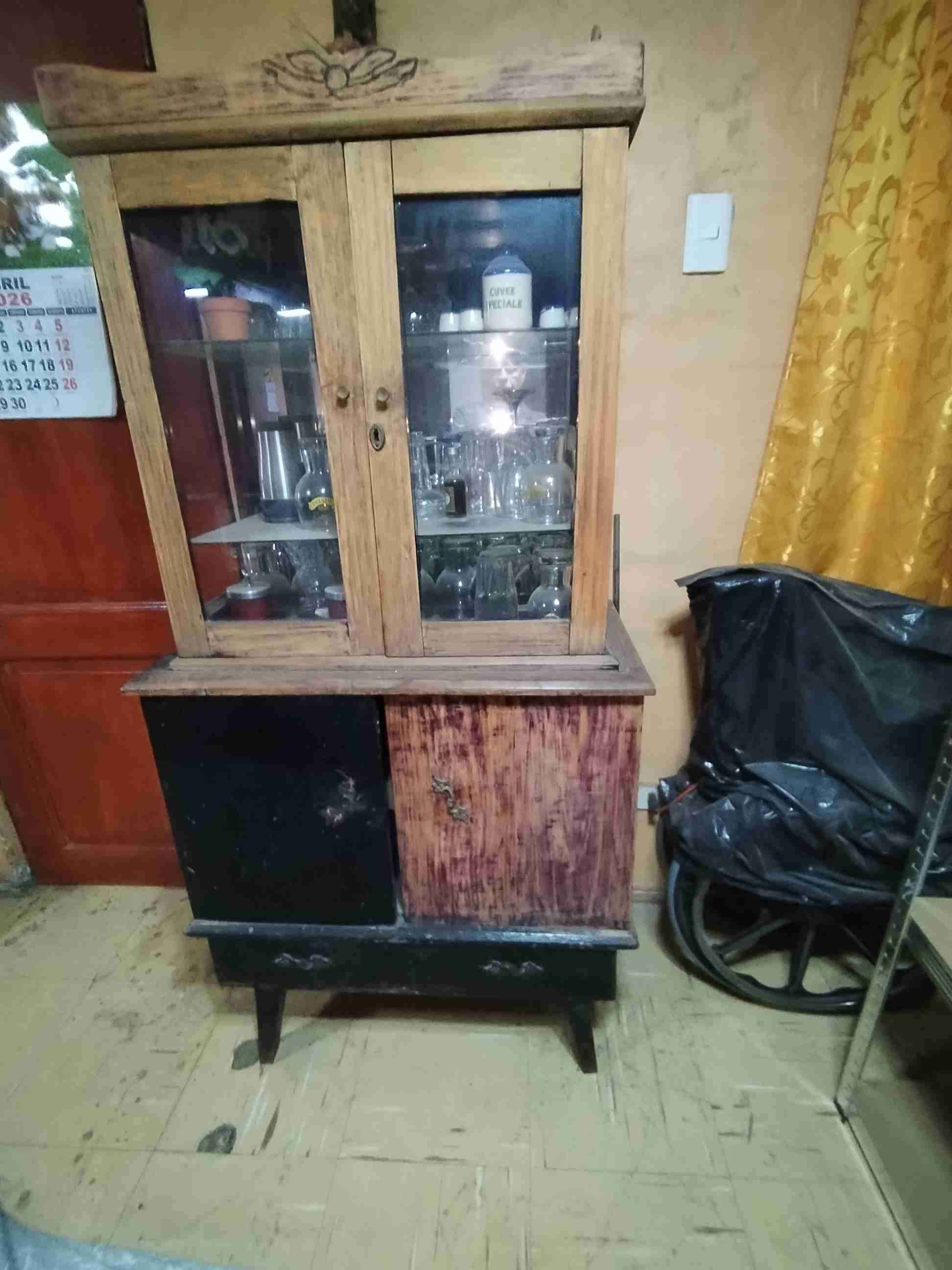 Vitrina de madera vintage - miniatura 2