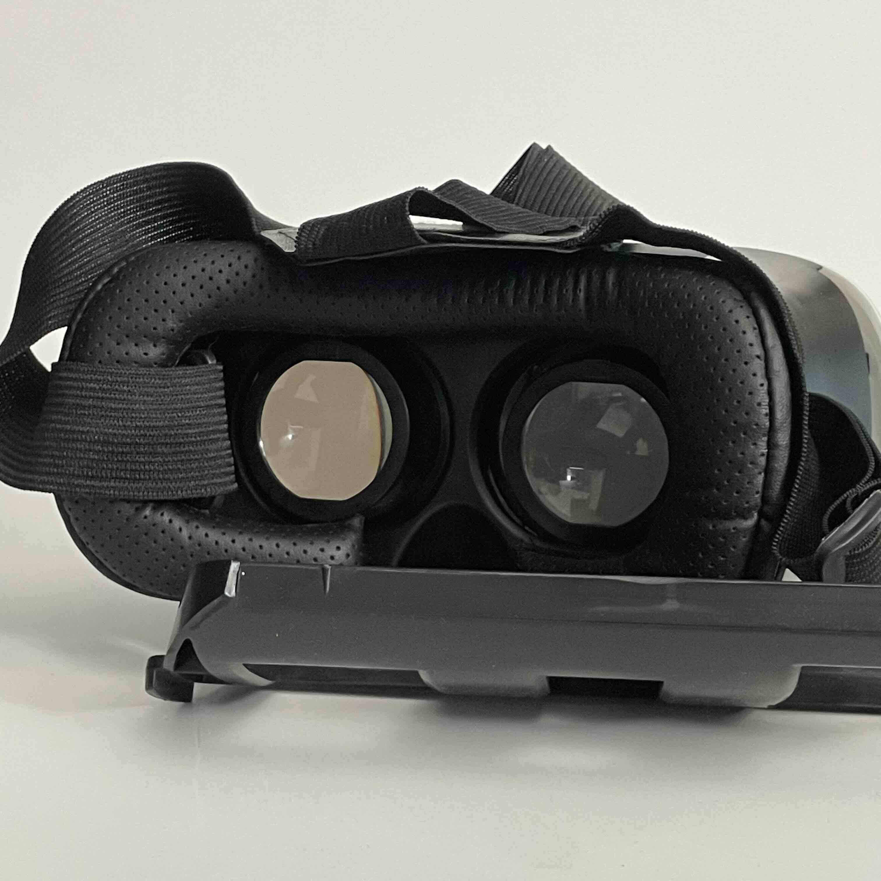 Gafas de realidad virtual negras