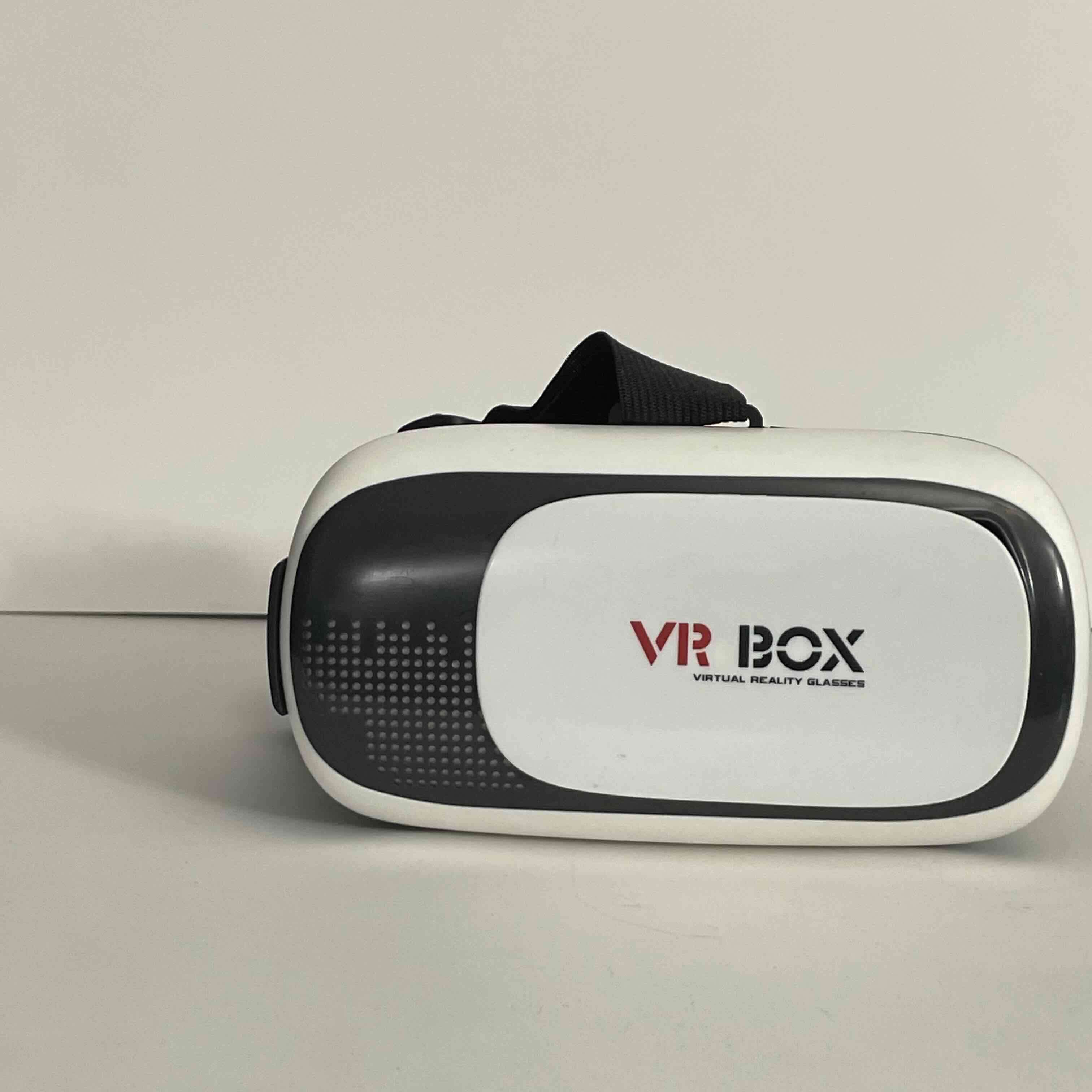 Gafas de realidad virtual negras - miniatura 3