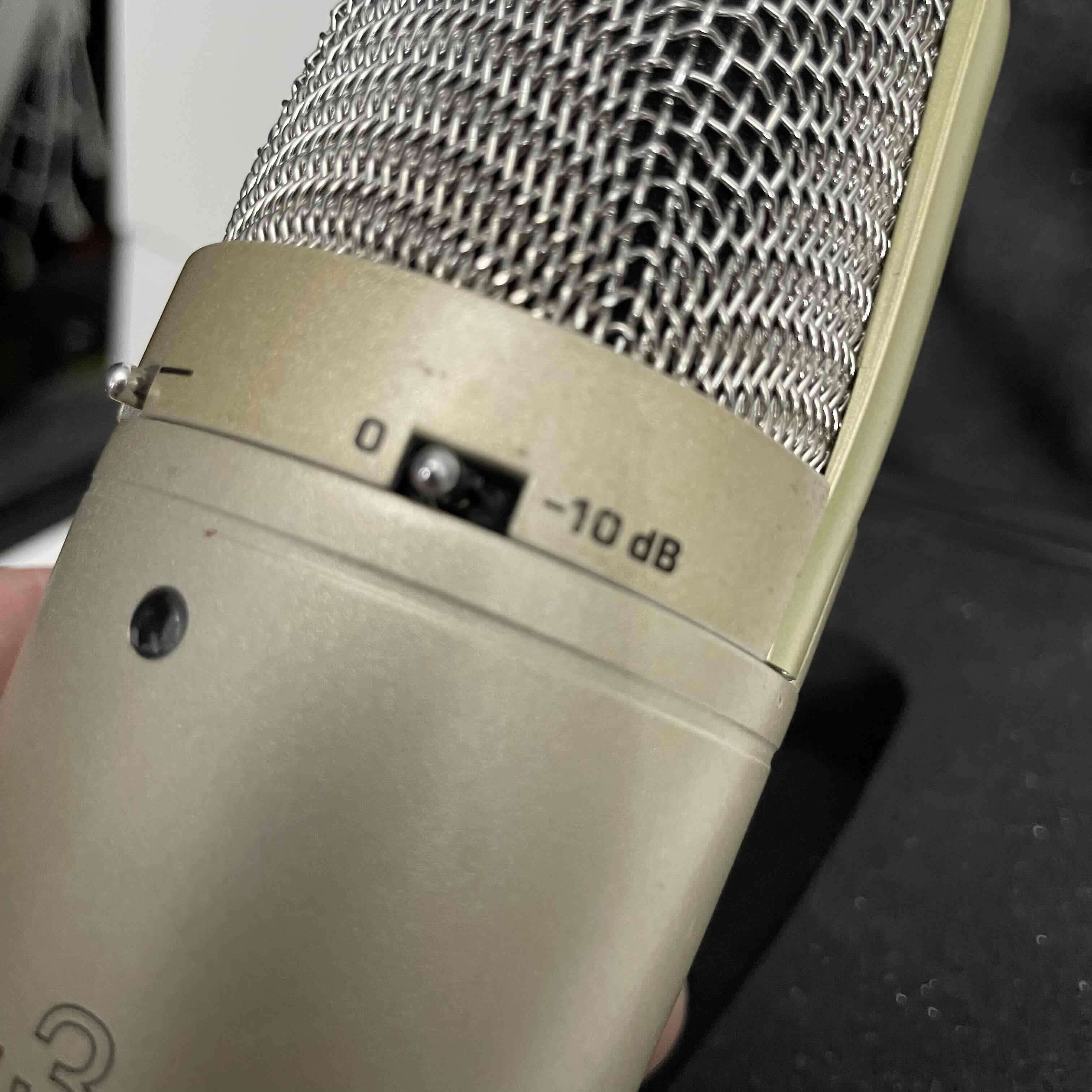 Micrófono condensador dorado +soporte