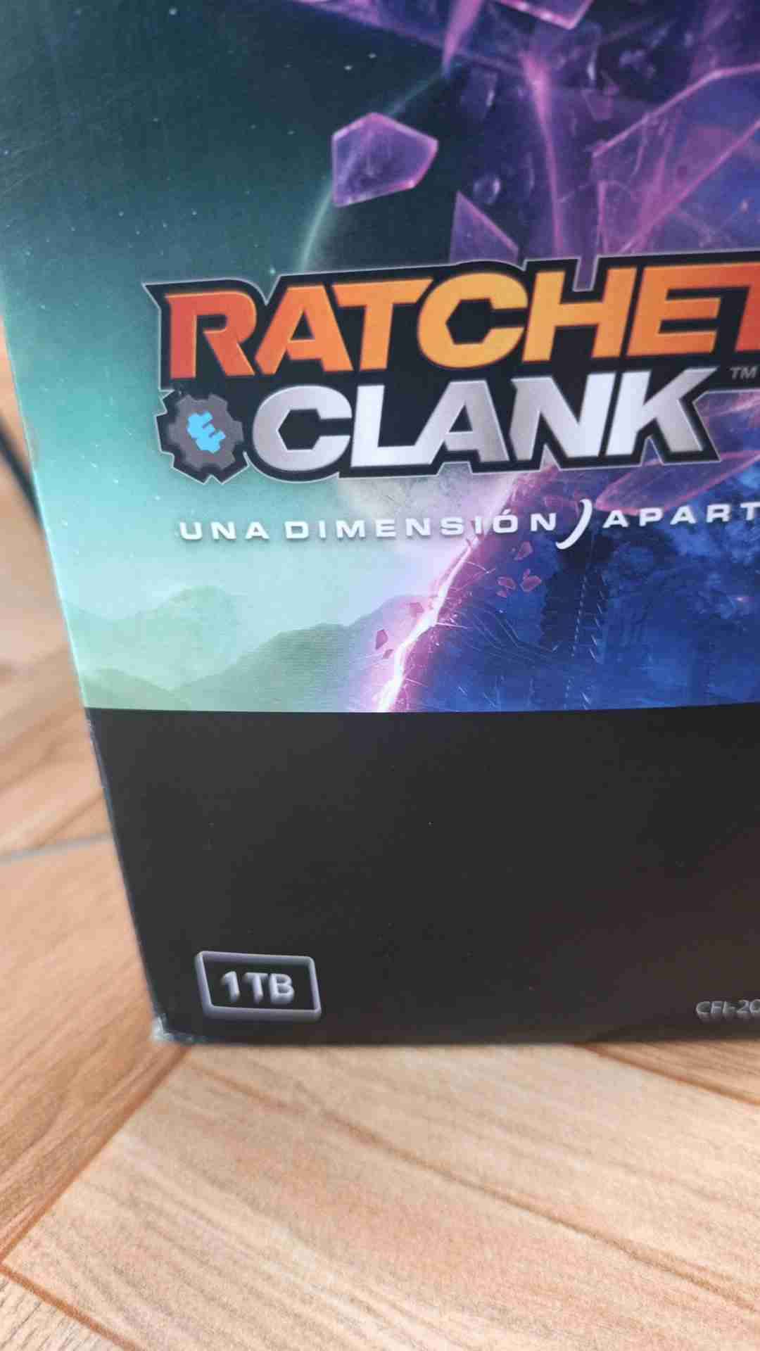 Consola PlayStation 5 con control - 3