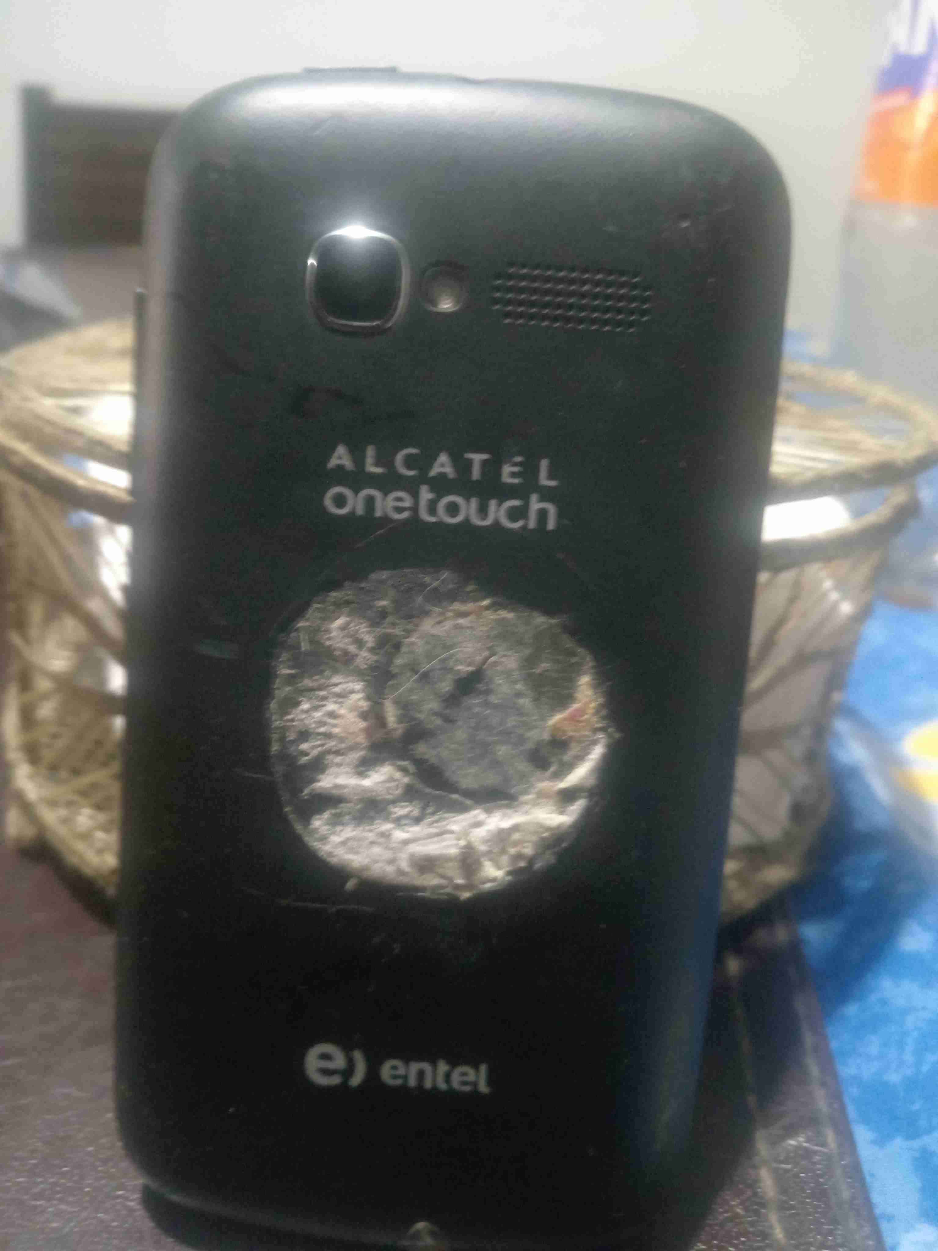 Celular con pantalla rota - miniatura 2