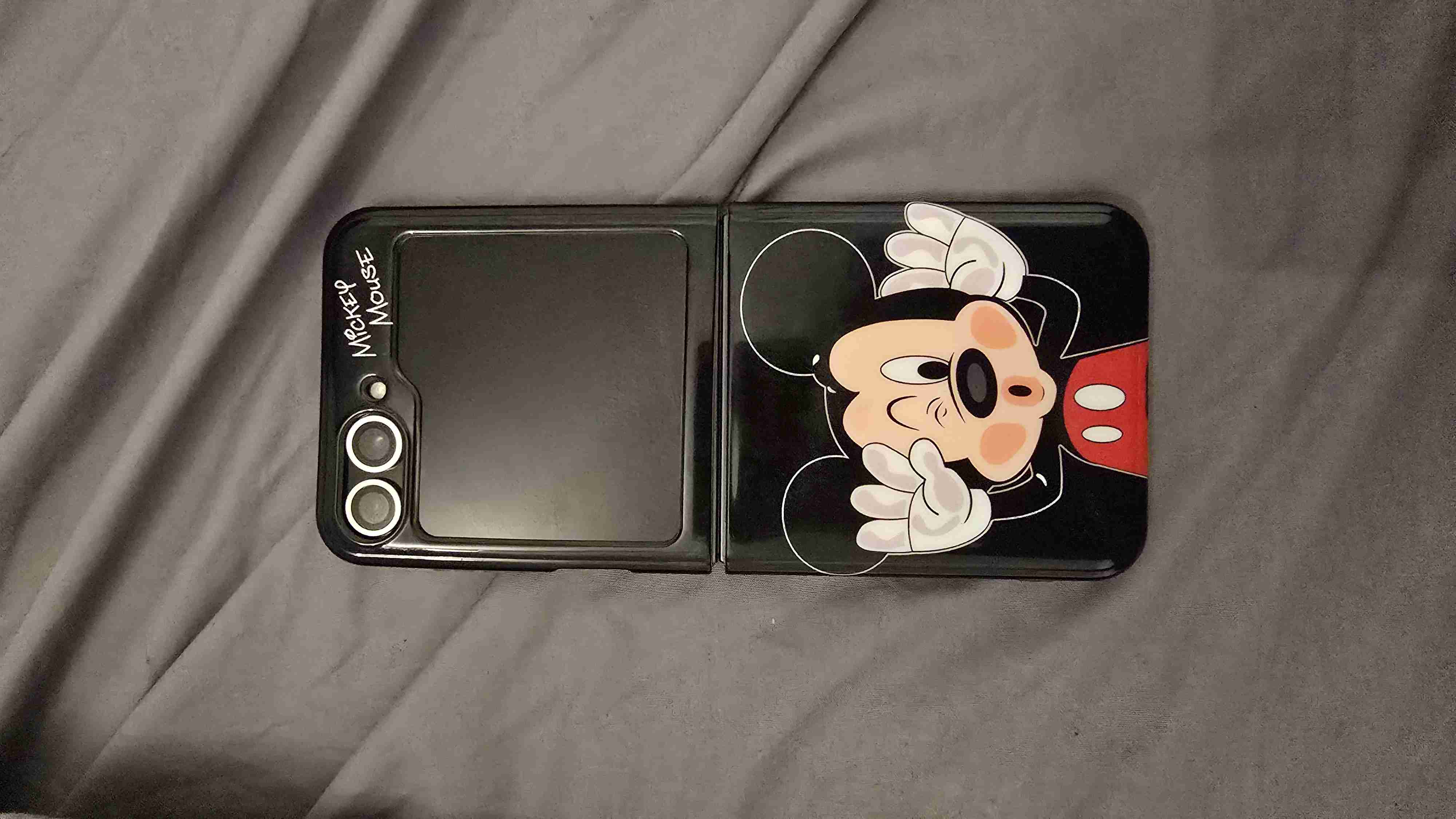 Samsung galaxy flip 6 - 3