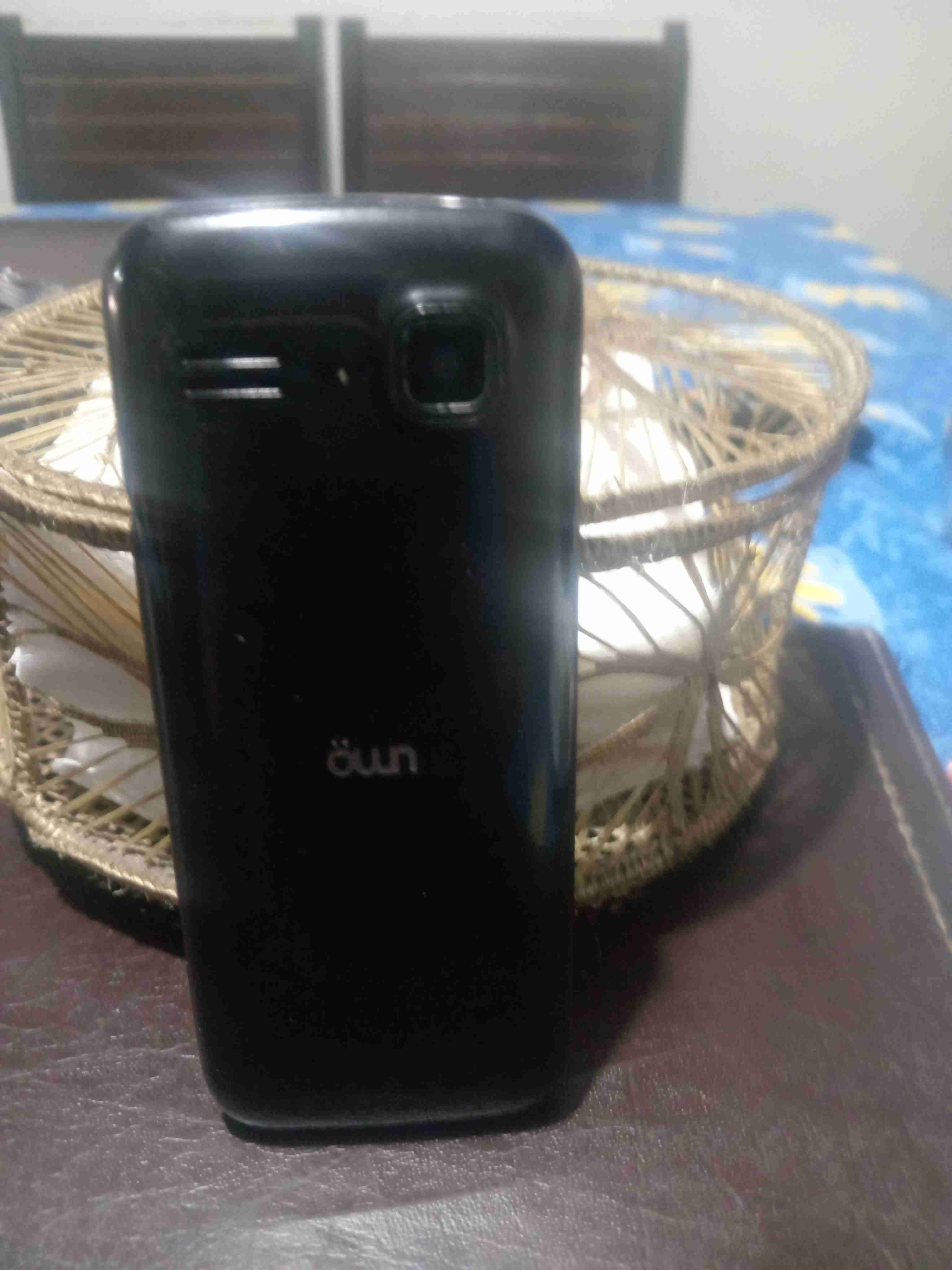 Teléfono celular básico Own - miniatura 2