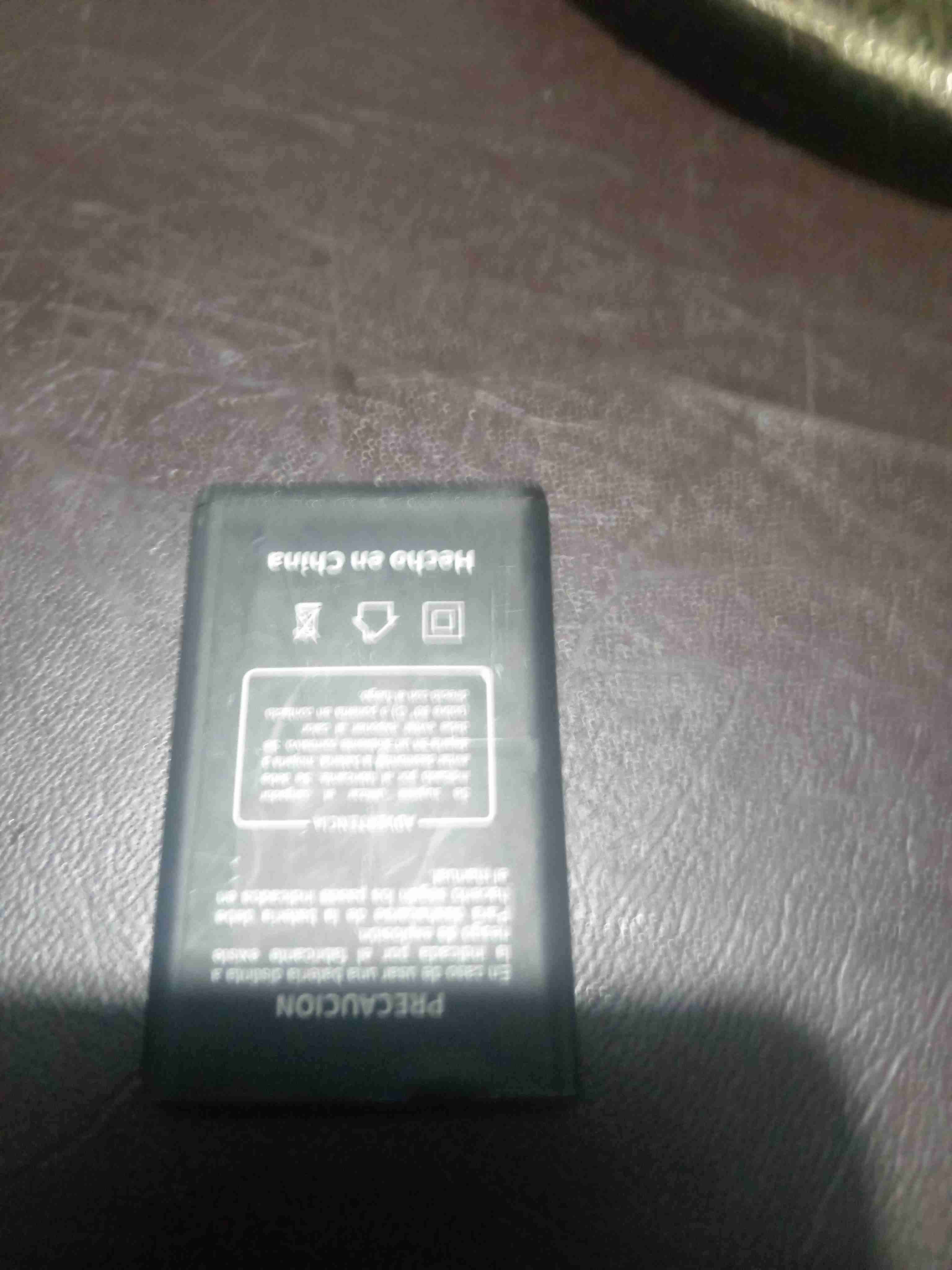 Teléfono celular básico Own - miniatura 3