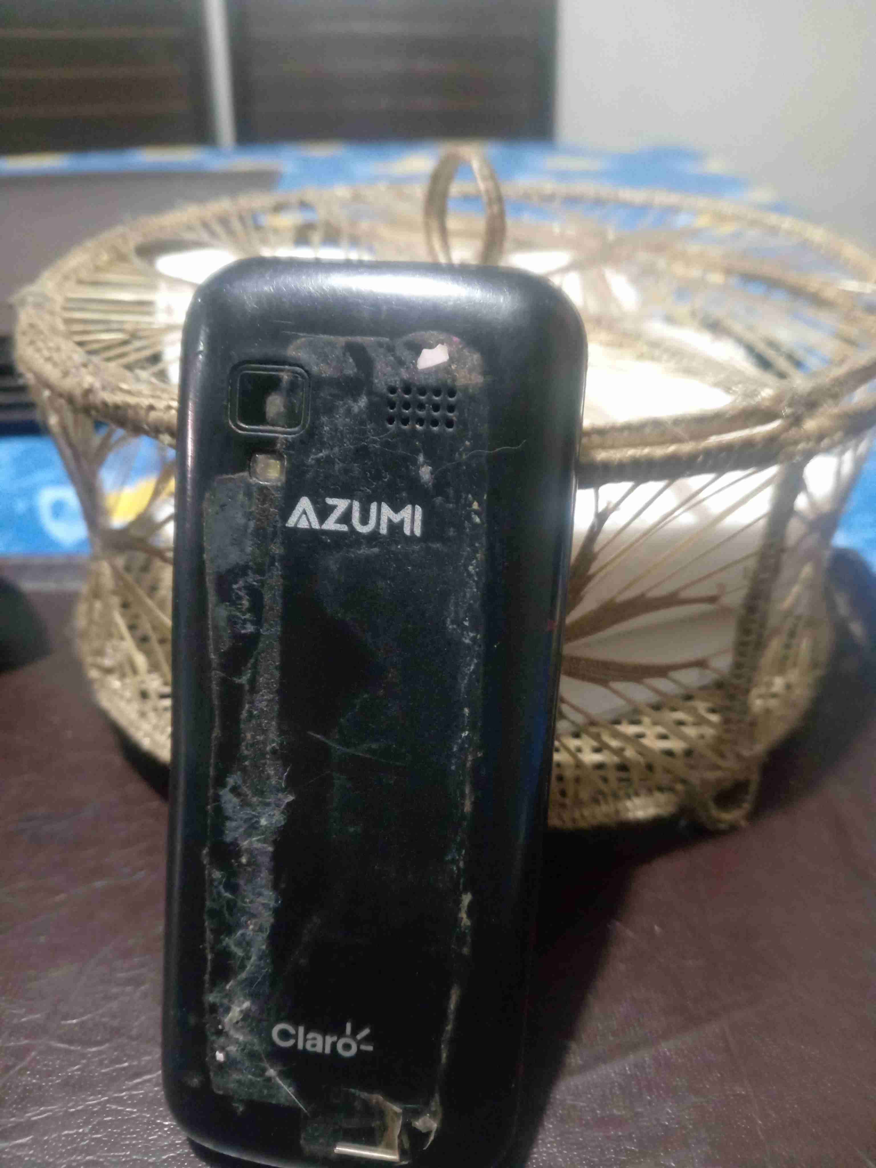 Teléfono móvil Azumi básico - miniatura 2