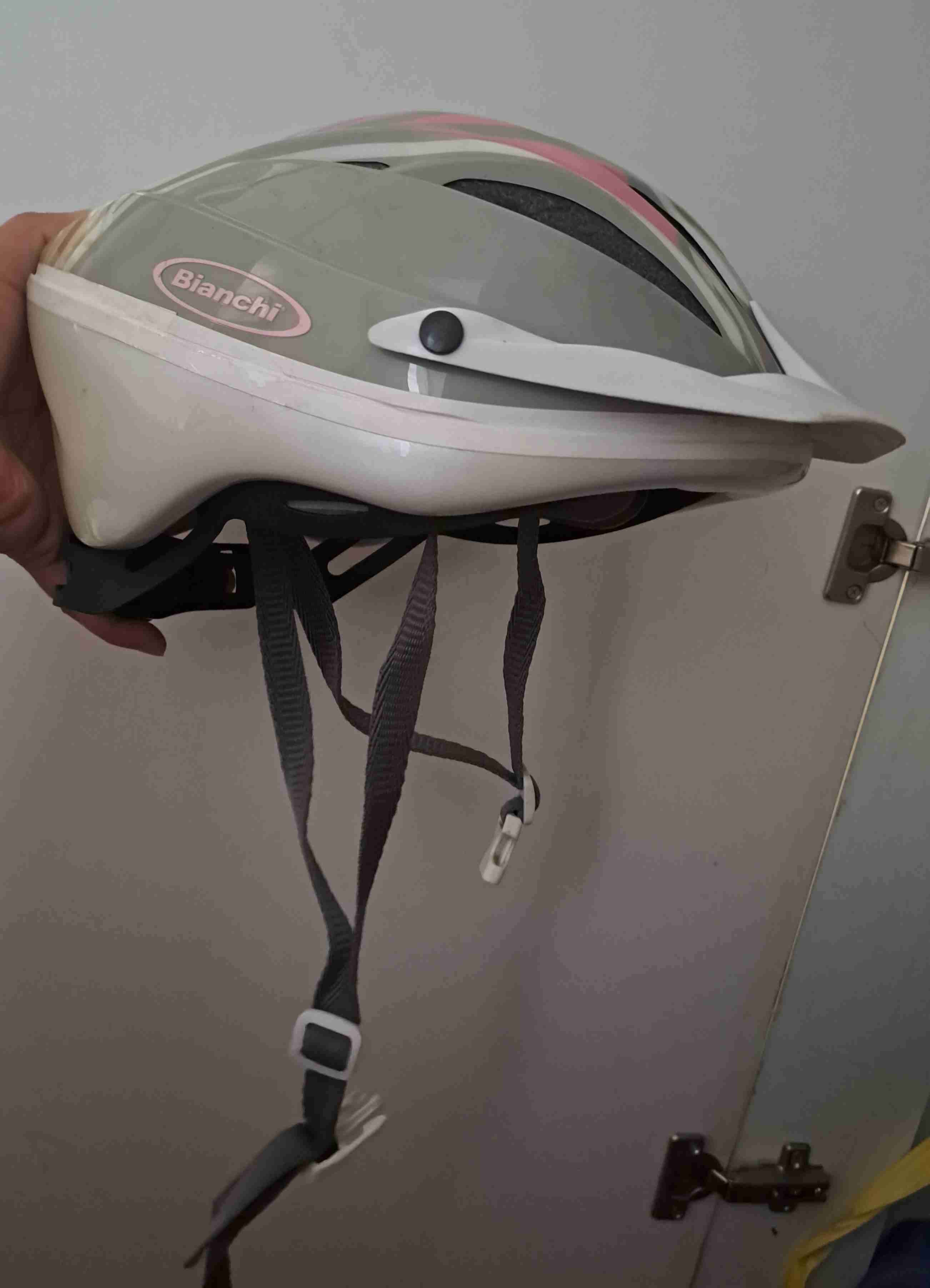 Casco de ciclismo gris y rosa - miniatura 2