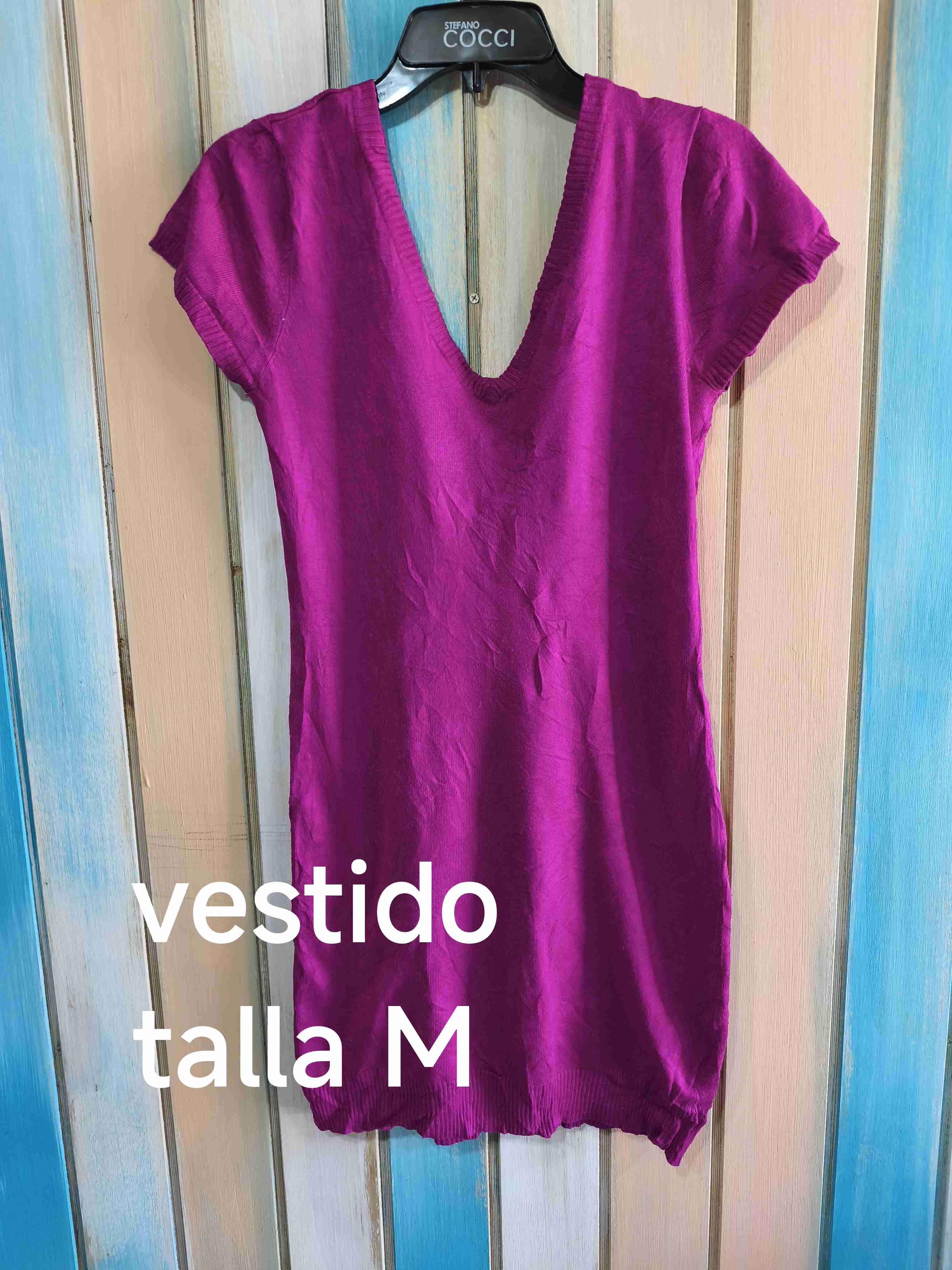 Vestido fucsia talla M