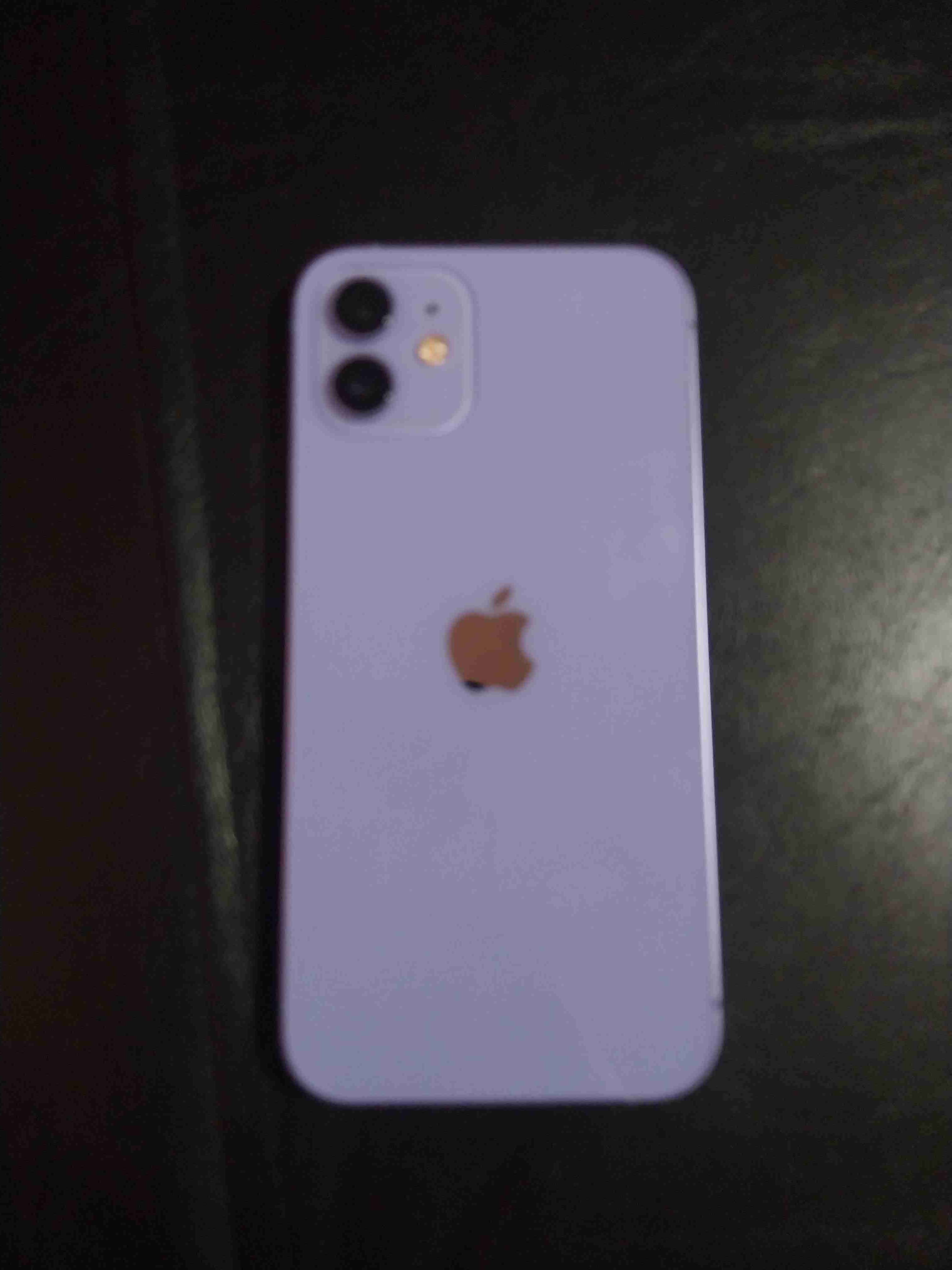 iPhone 12 128gb color púrpura en buen estado