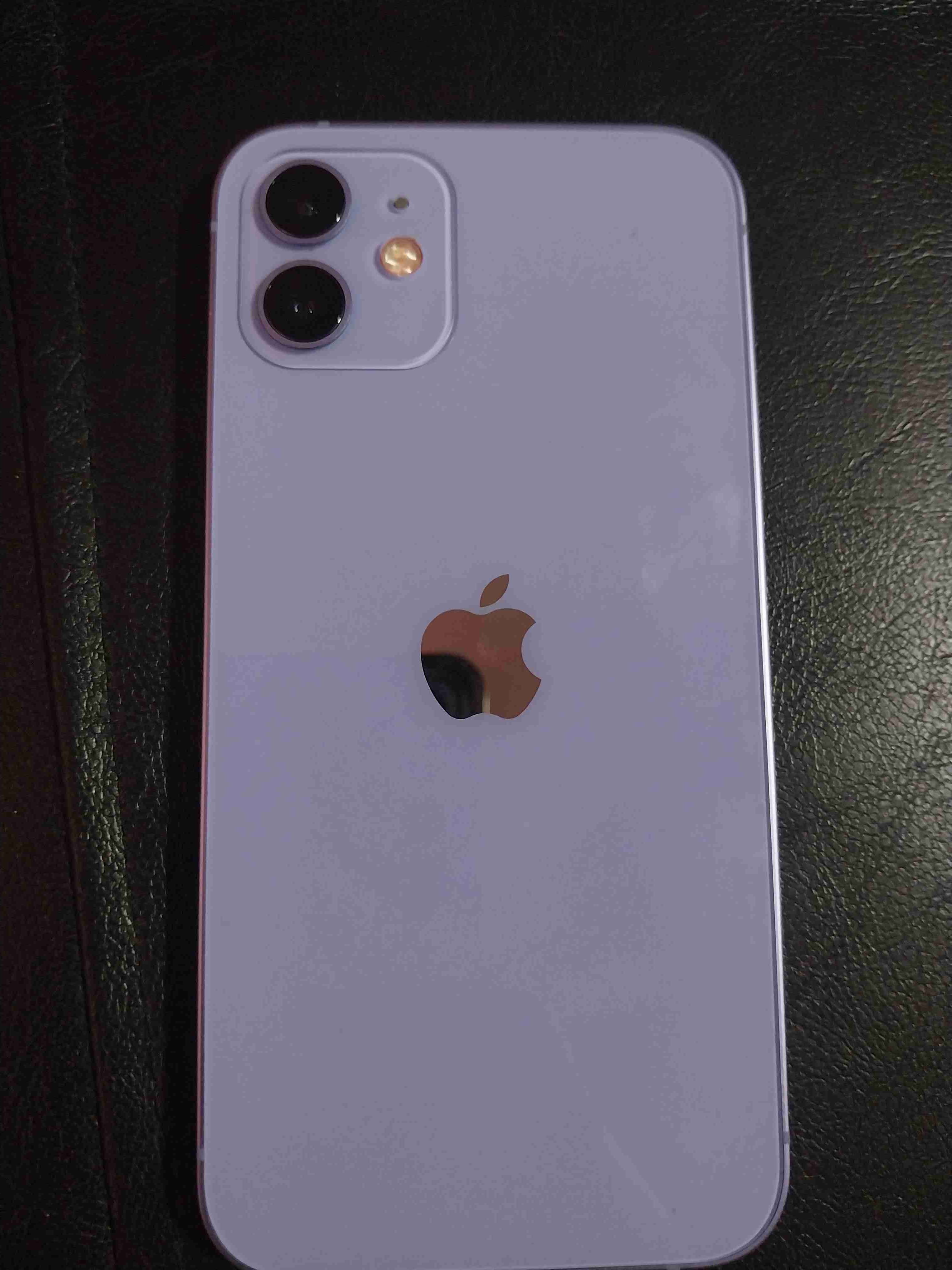 iPhone 12 128gb color púrpura en buen estado - miniatura 3