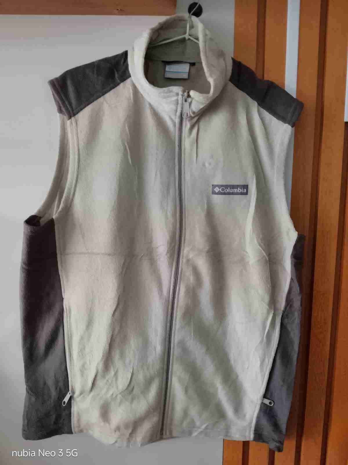 Chaleco polar Columbia beige