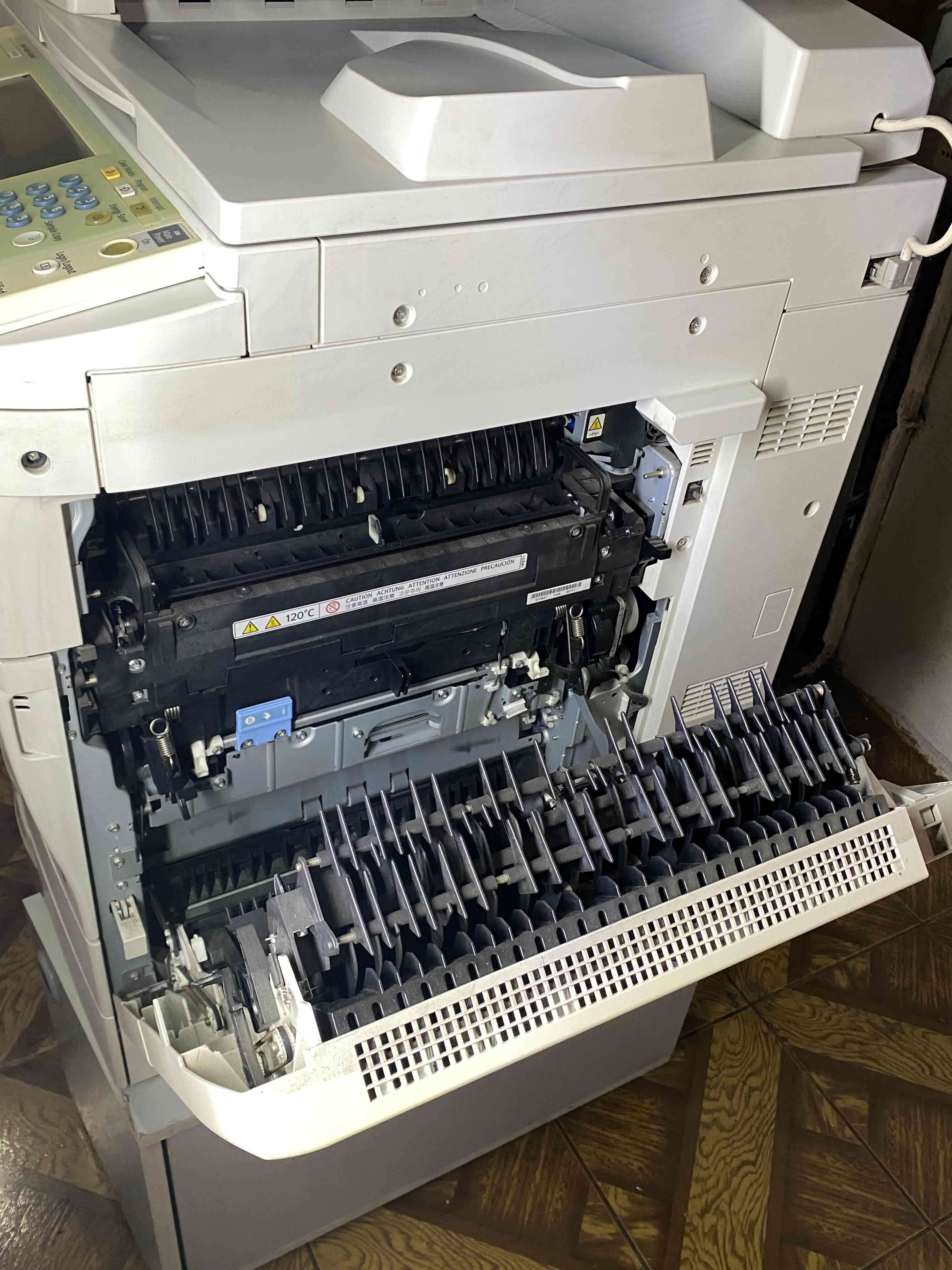 Impresora Multifuncional Ricoh Aficio MP C2051 - miniatura 5