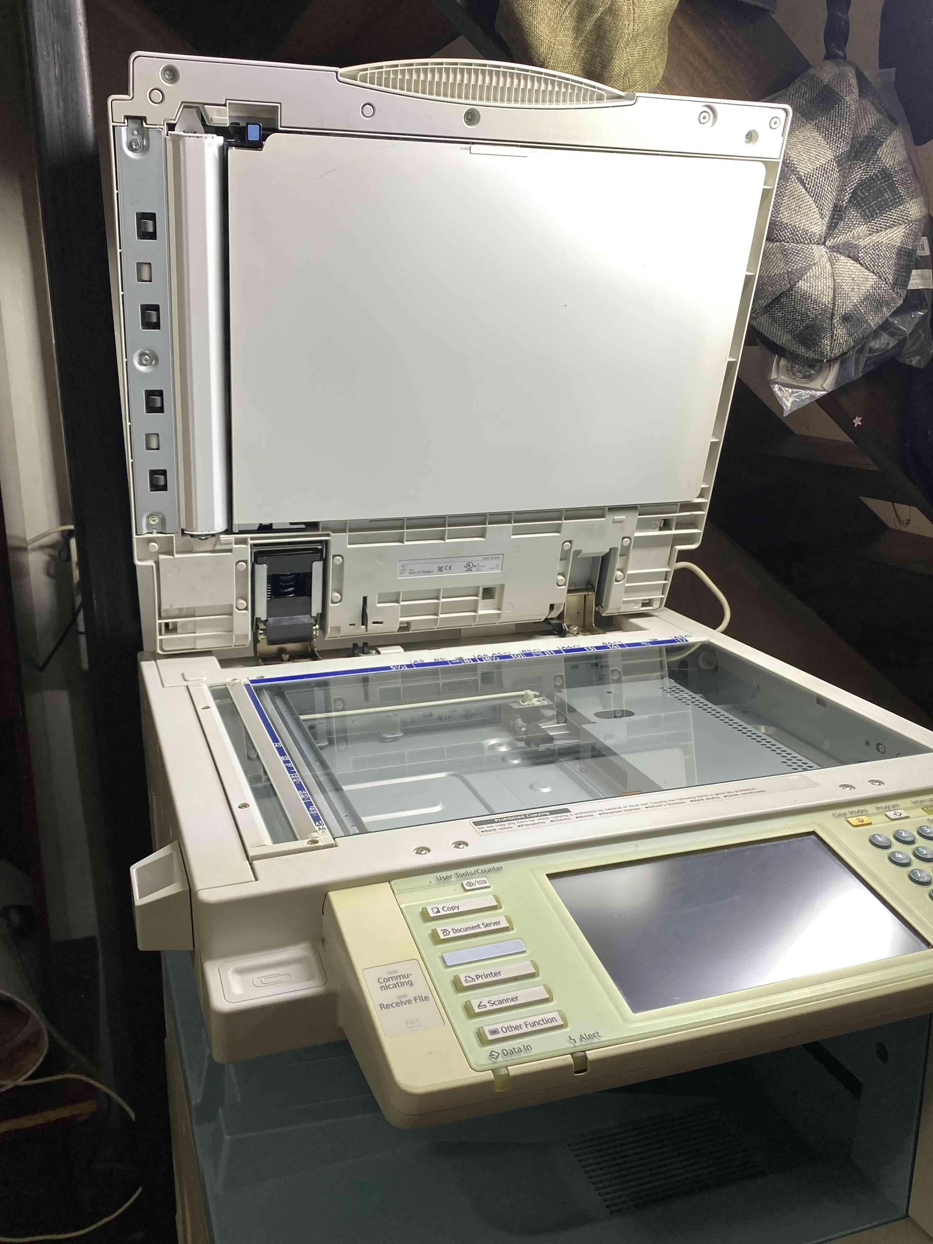 Impresora Multifuncional Ricoh Aficio MP C2051 - miniatura 6