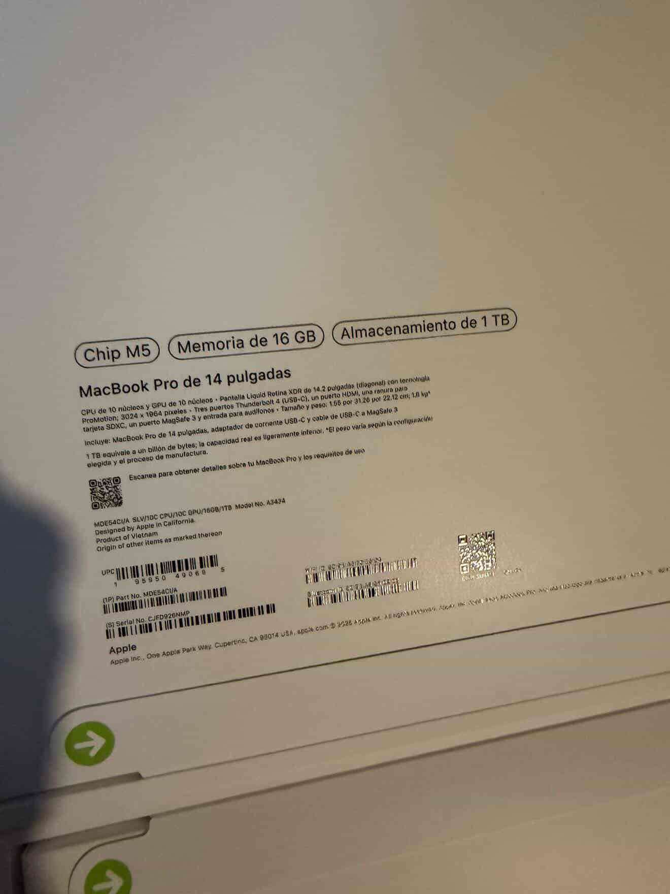 MacBook Pro M5 14” - miniatura 2