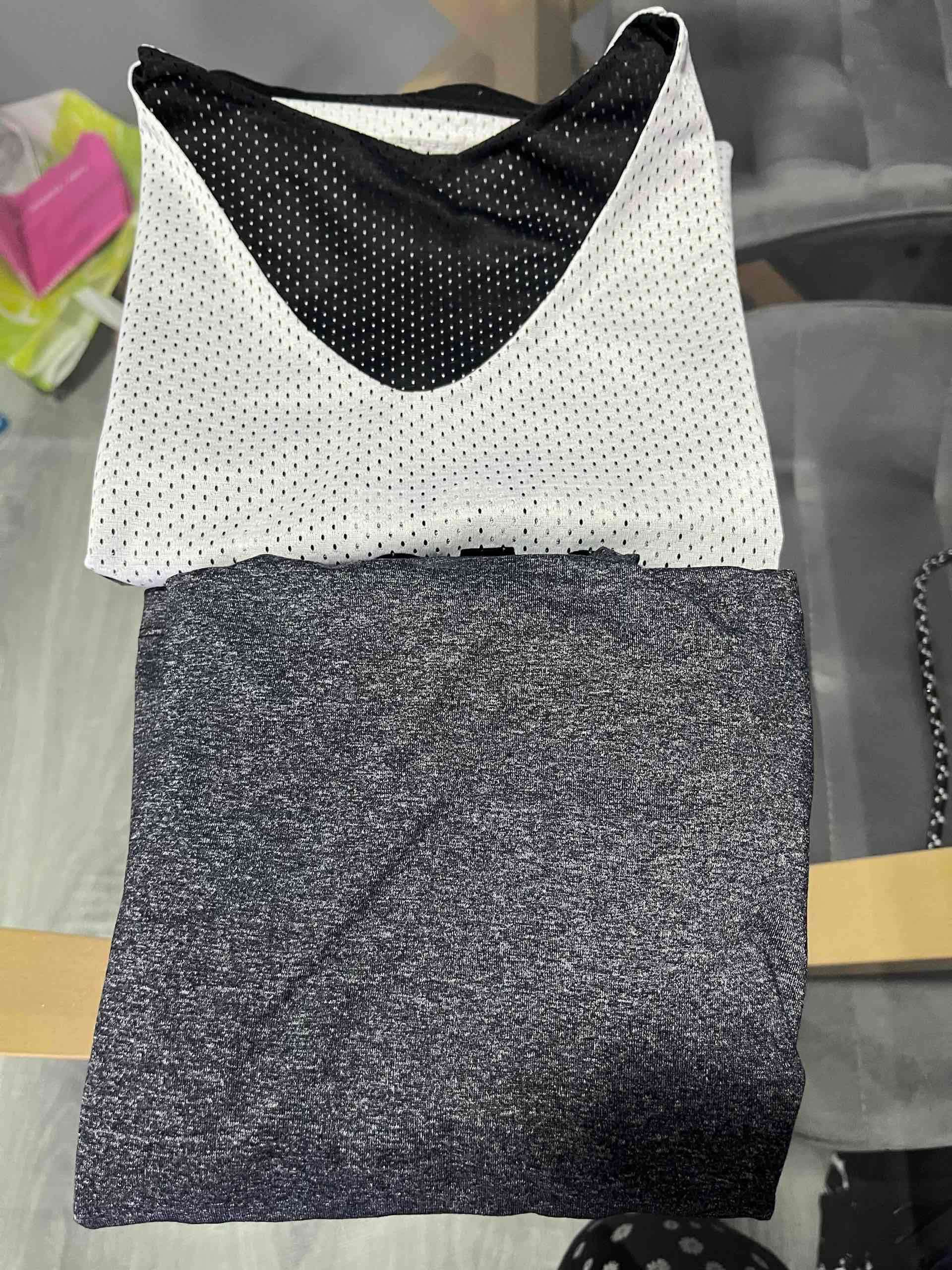 Conjunto deportivo mujer blanco y negro