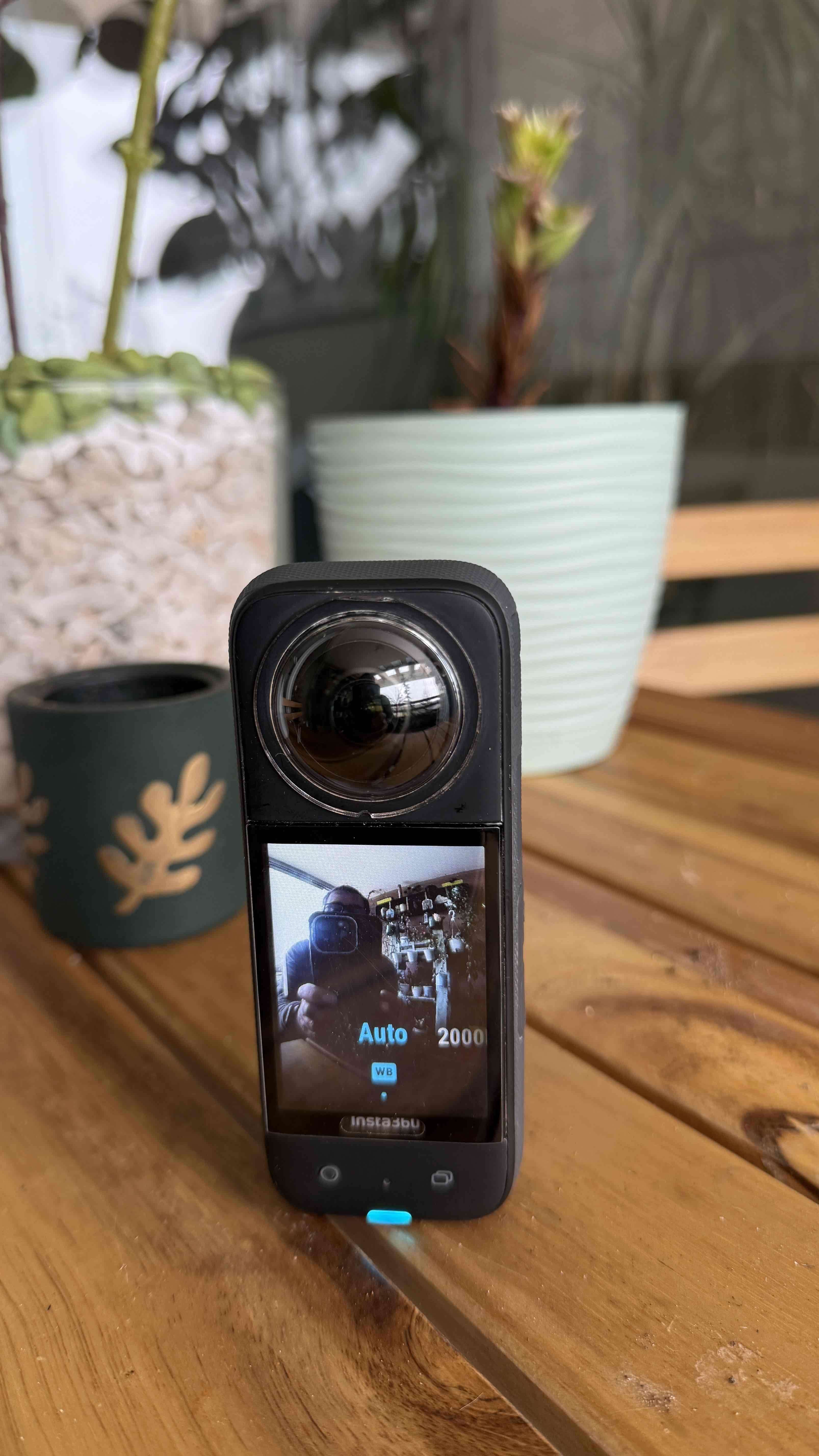 Cámara  Insta360X3 con accesorios - miniatura 3