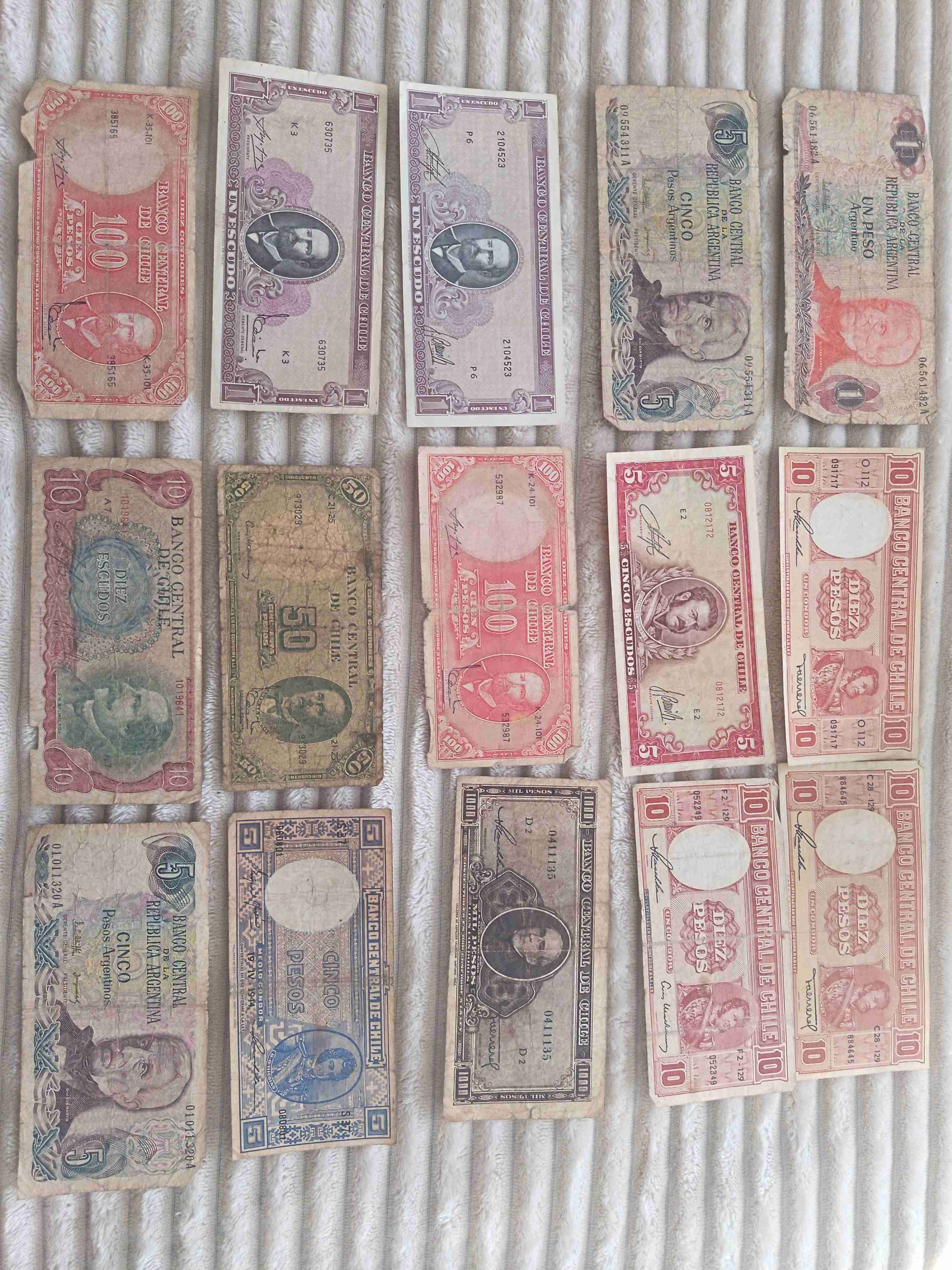 Colección de billetes antiguos variados