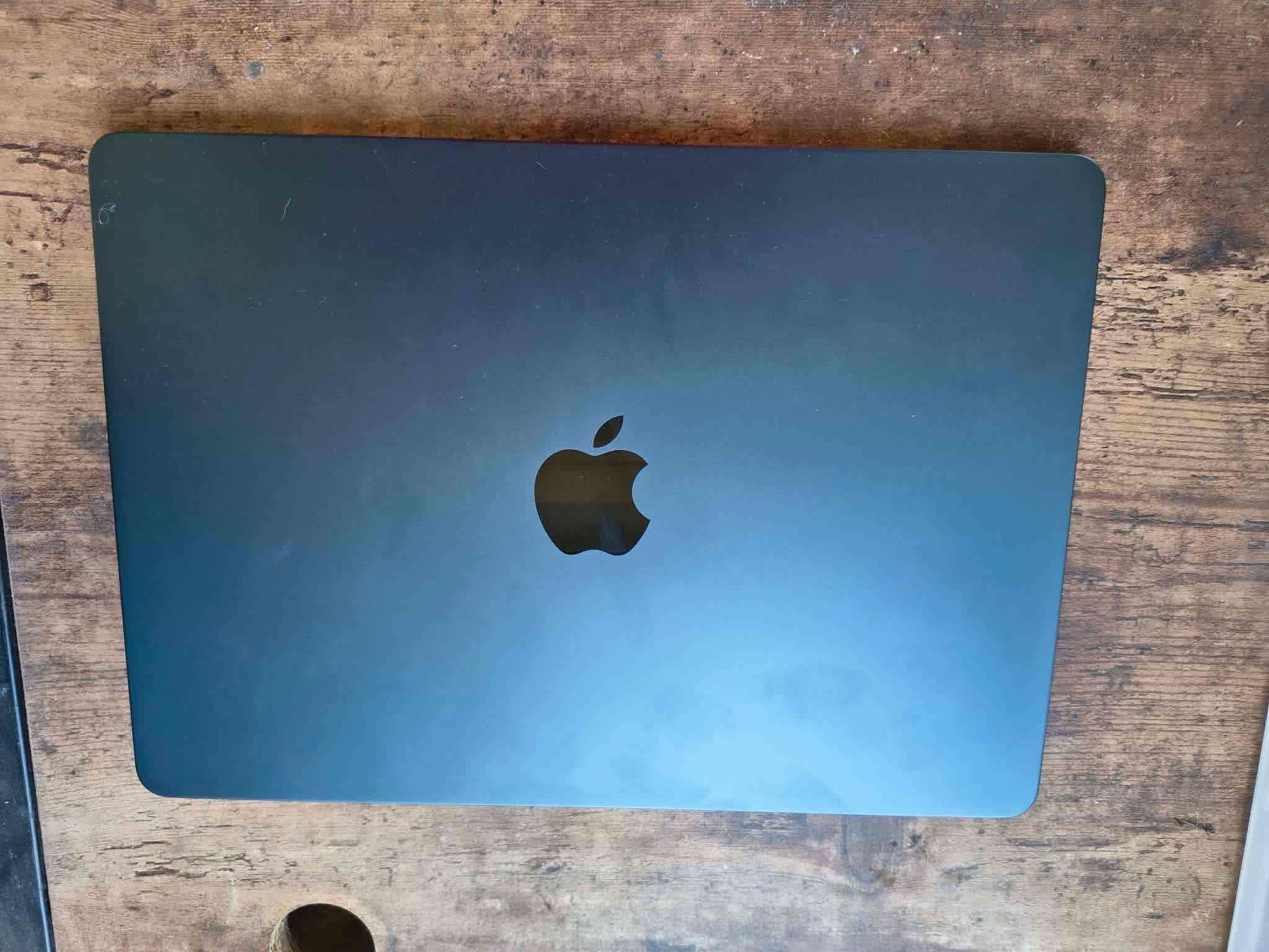 MacBook Air M2 2022 16GB gris - miniatura 4