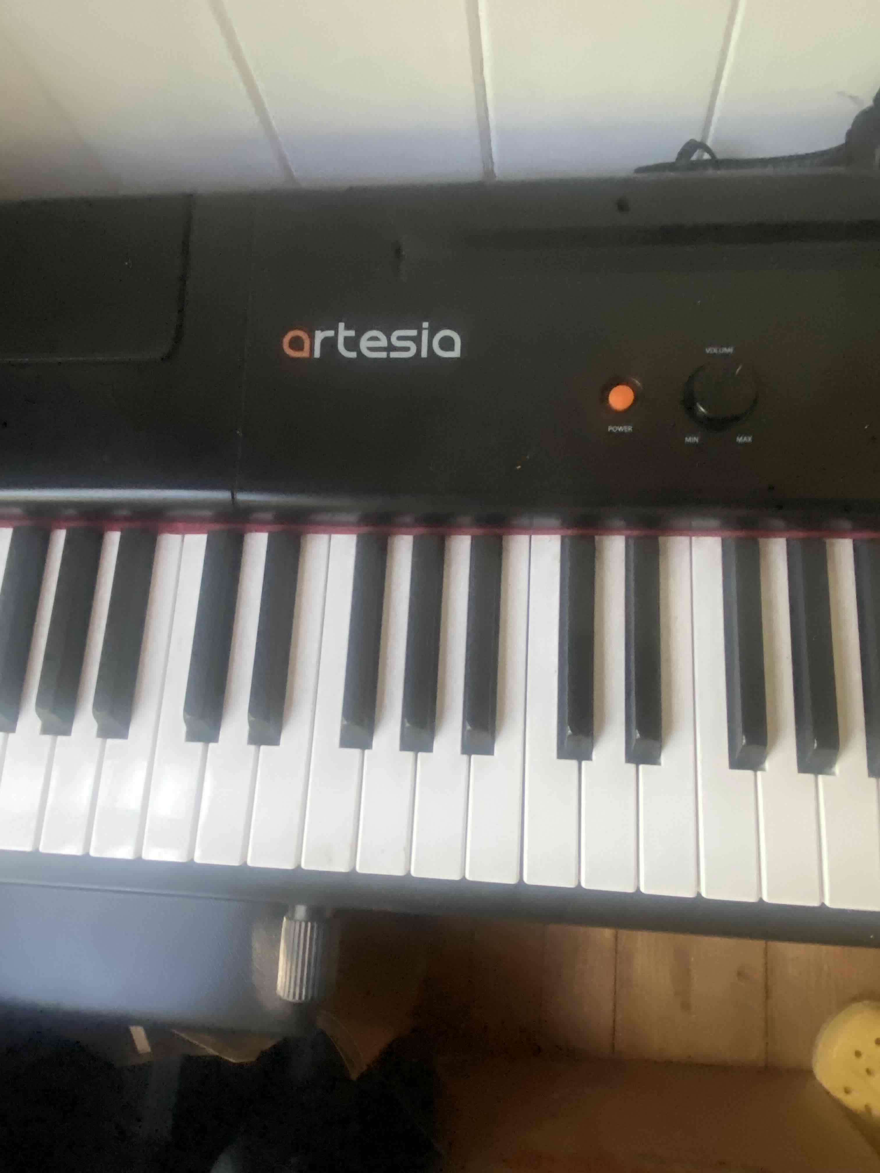 Piano digital Artesia negro - miniatura 2