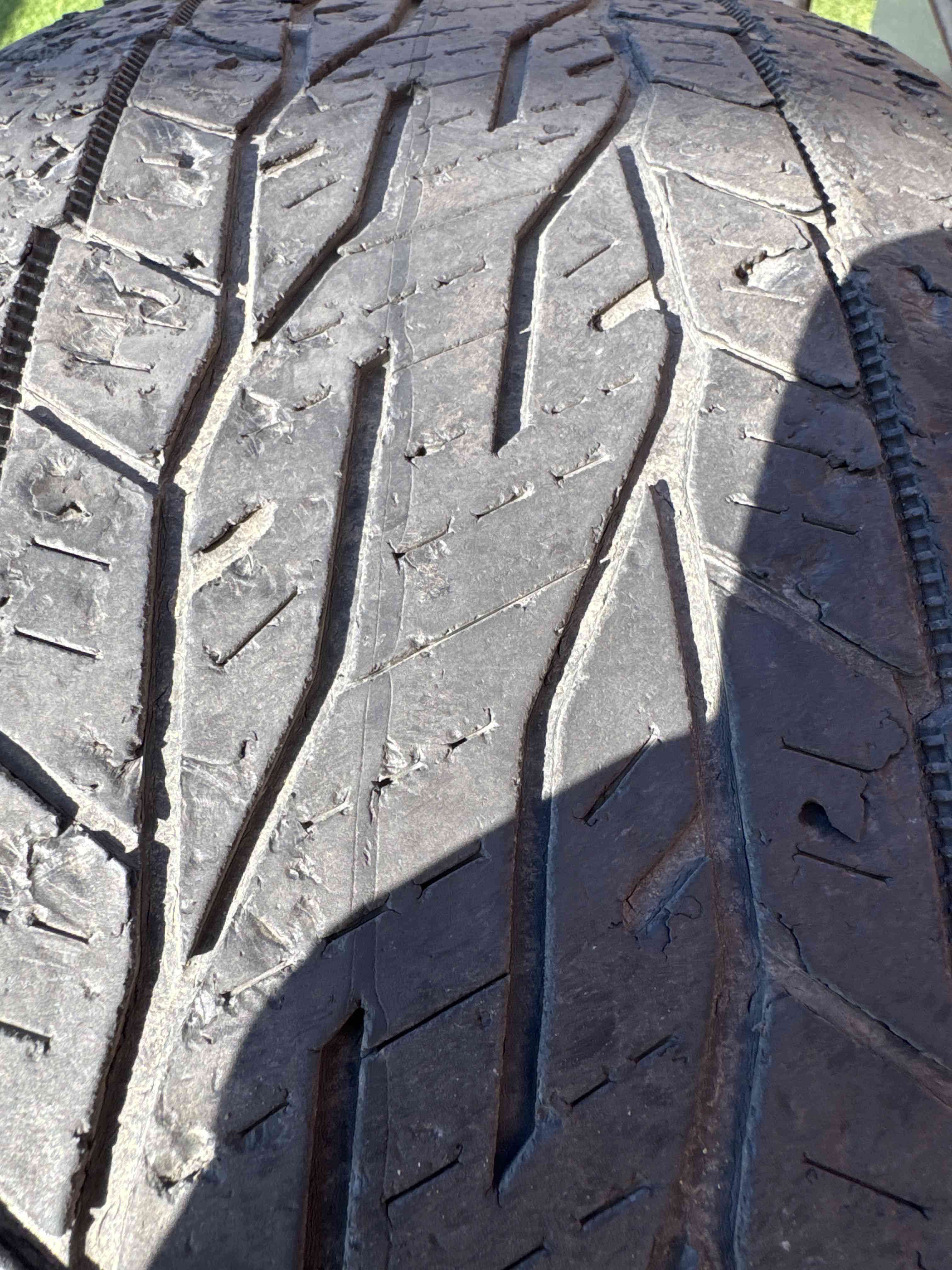 Neumáticos ContiCrossContact y Dunlop usados - miniatura 6