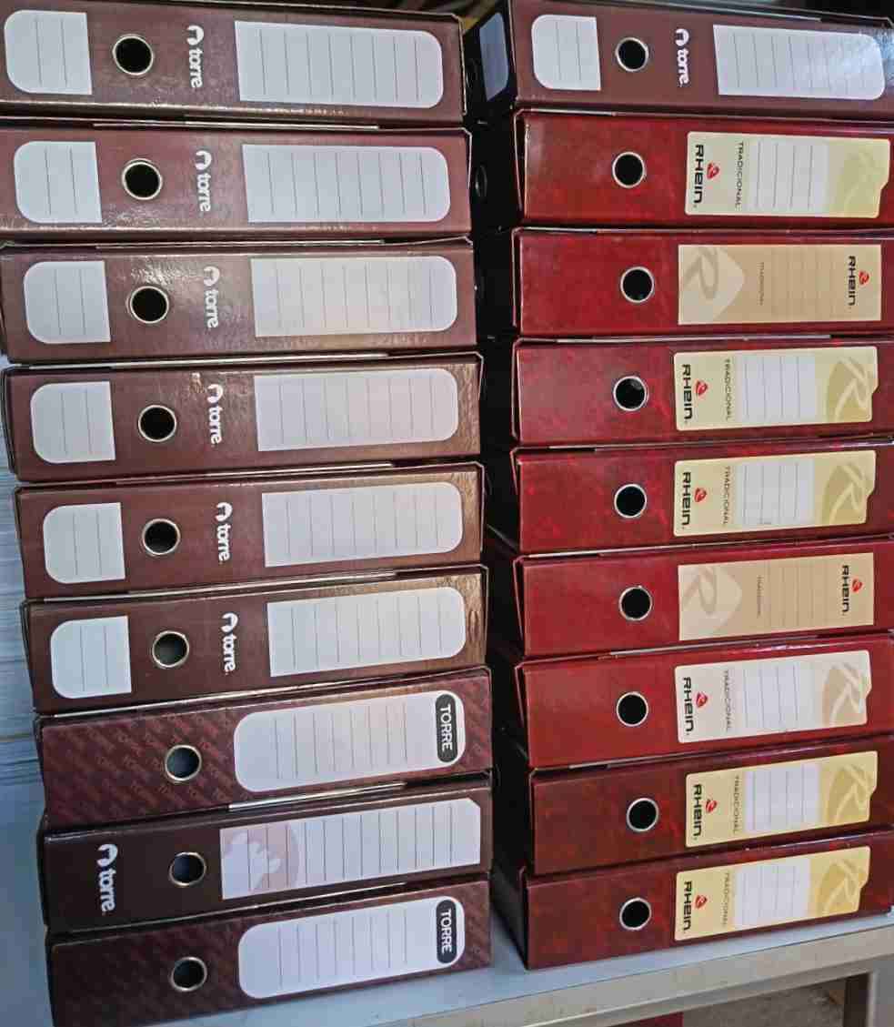 Archivadores lomo ancho tamaño oficioTorre y Rhein